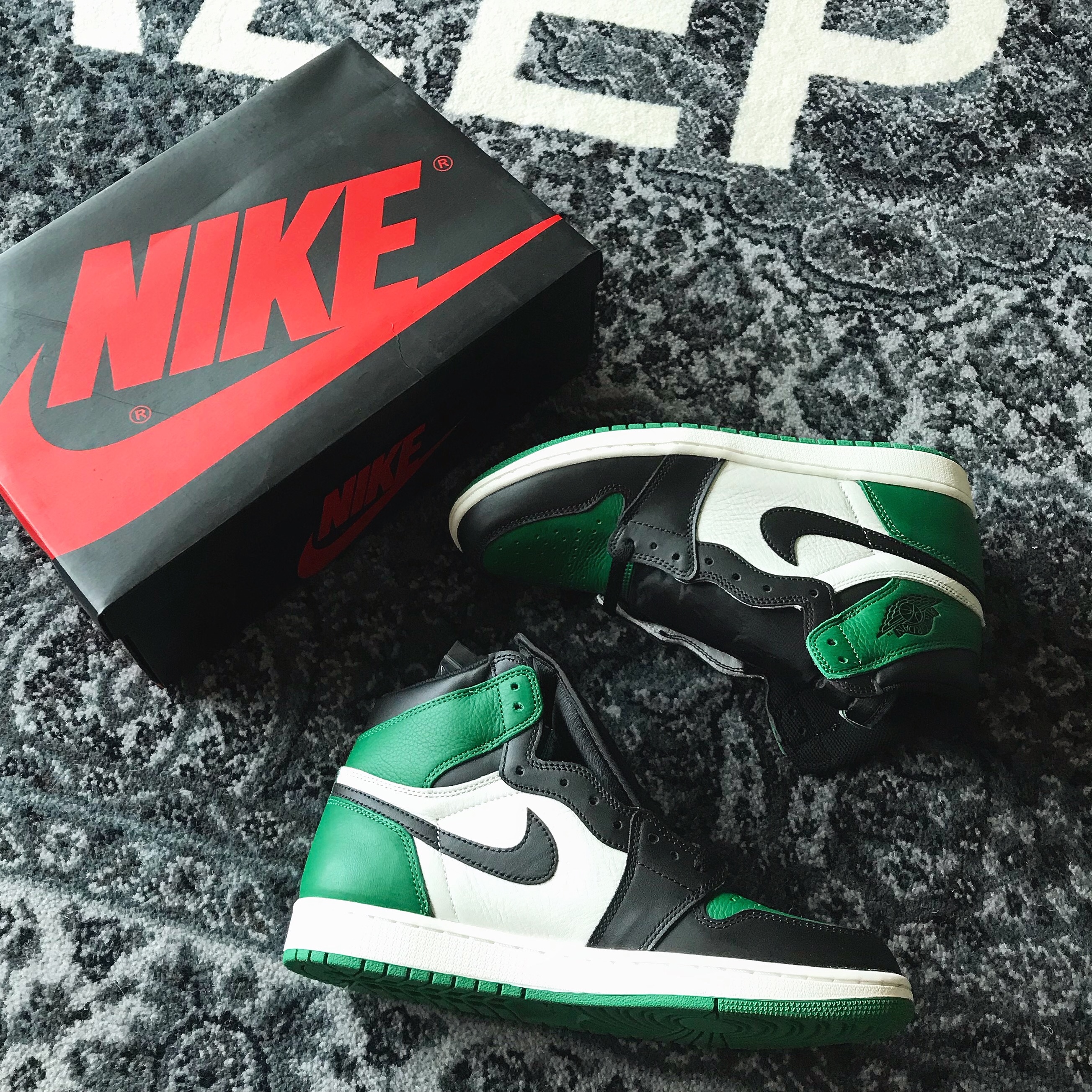 Jordan 1 Retro High OG Pine Green 착용 스타일