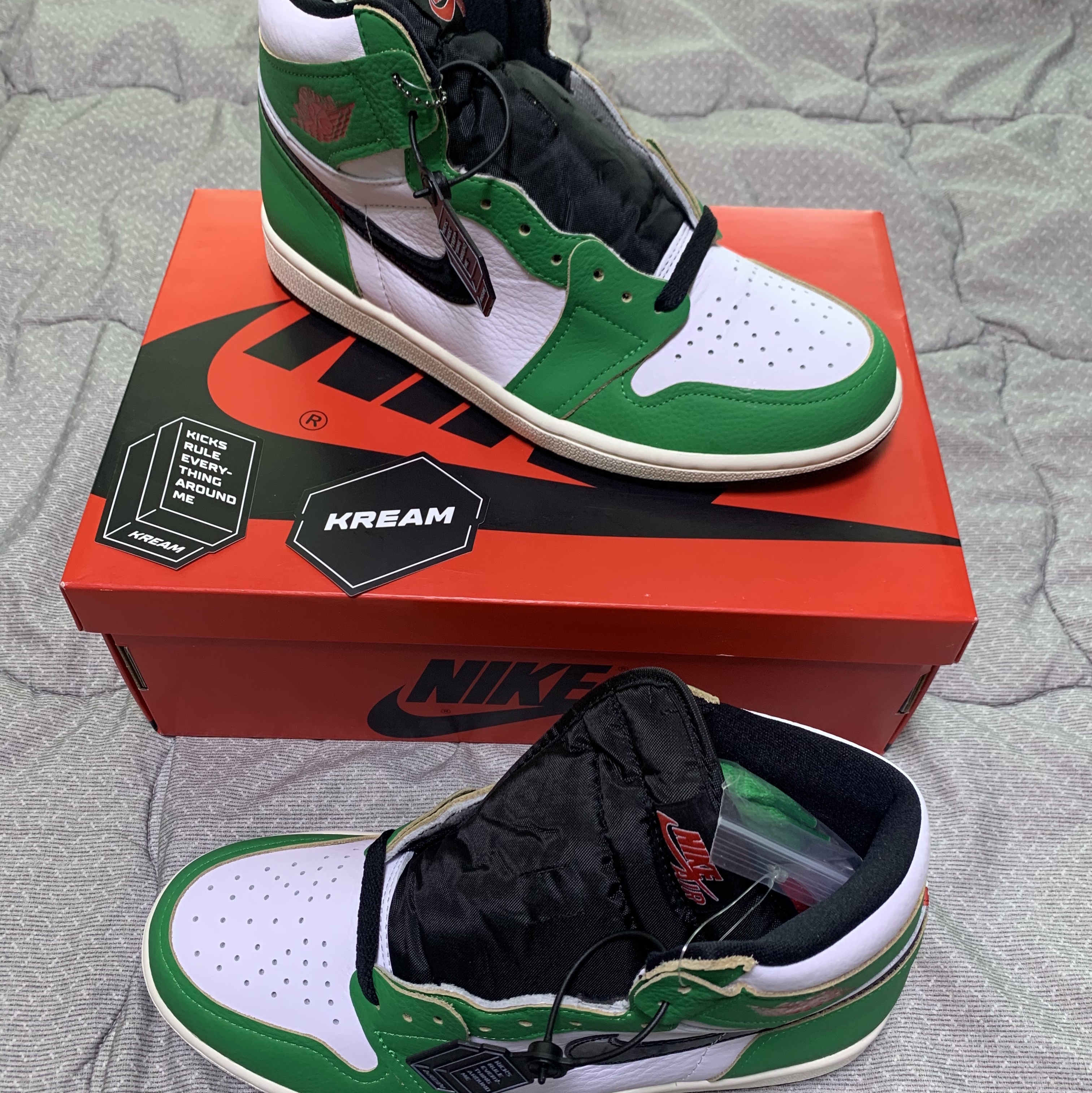 (W) Jordan 1 Retro High OG Lucky Green 착용 스타일 - 3