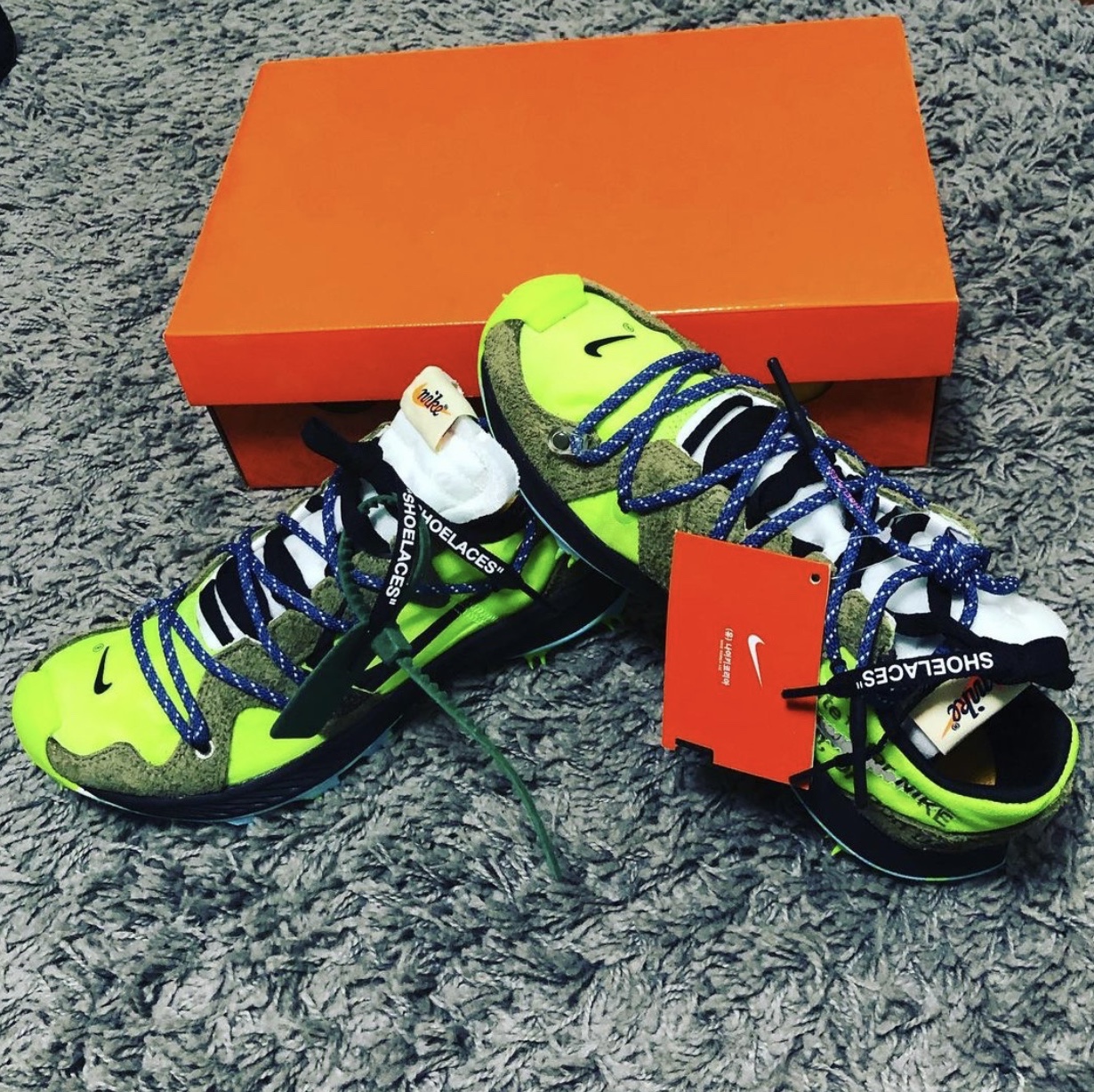 (W) Nike x Off-White Zoom Terra Kiger 5 Electric Green 착용 스타일