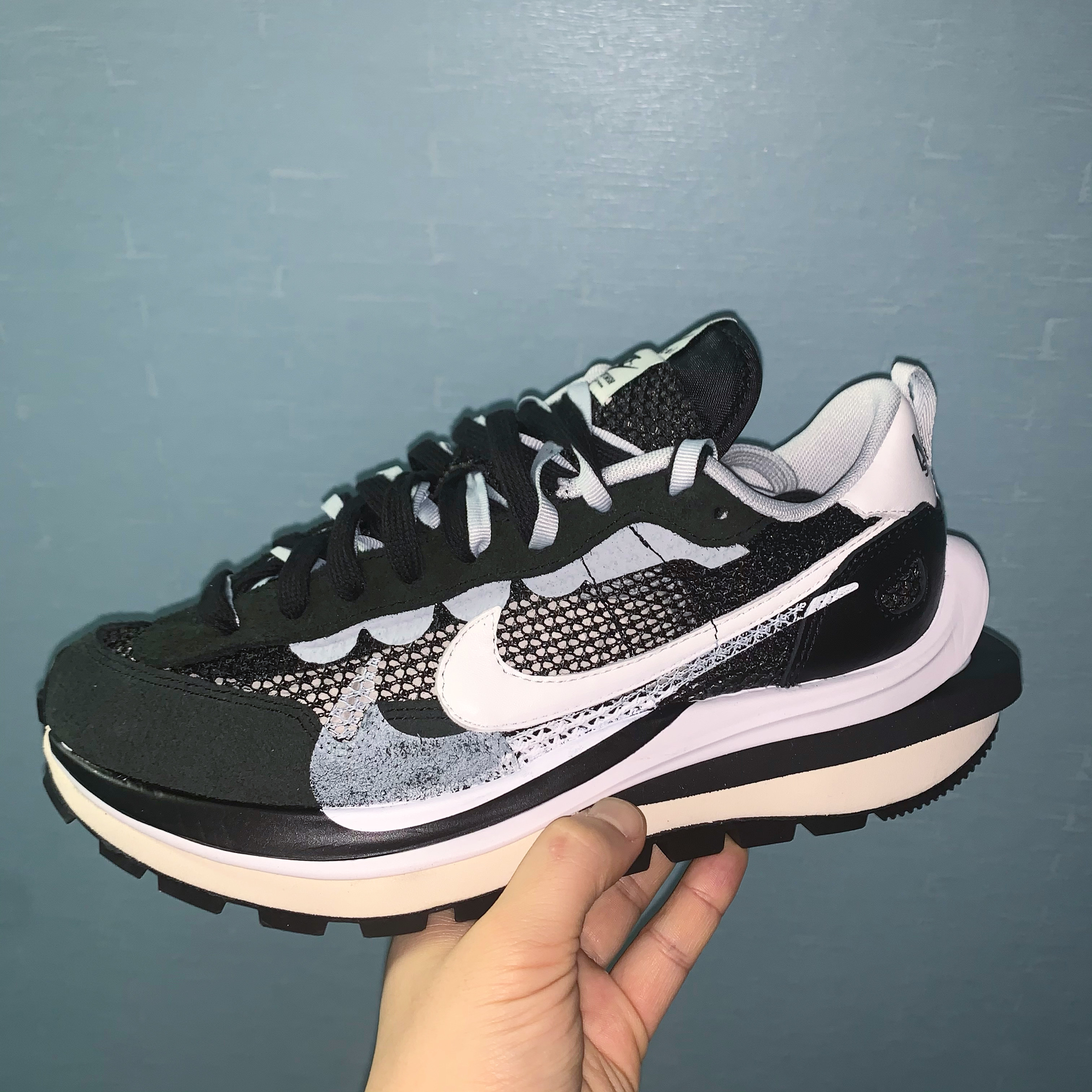 Nike x Sacai VaporWaffle Black White 착용 스타일