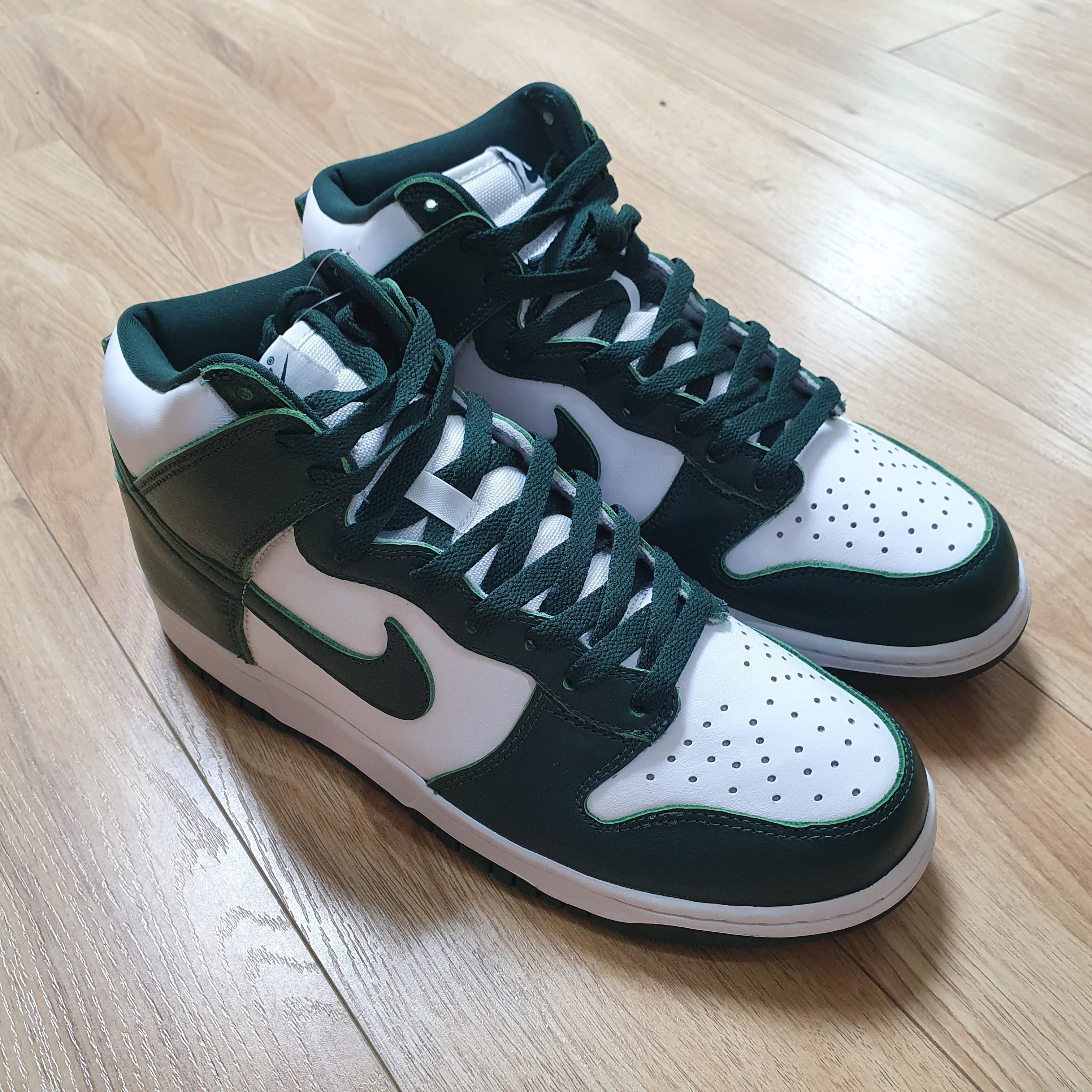 Nike Dunk High SP Spartan Green 착용 스타일 - 1
