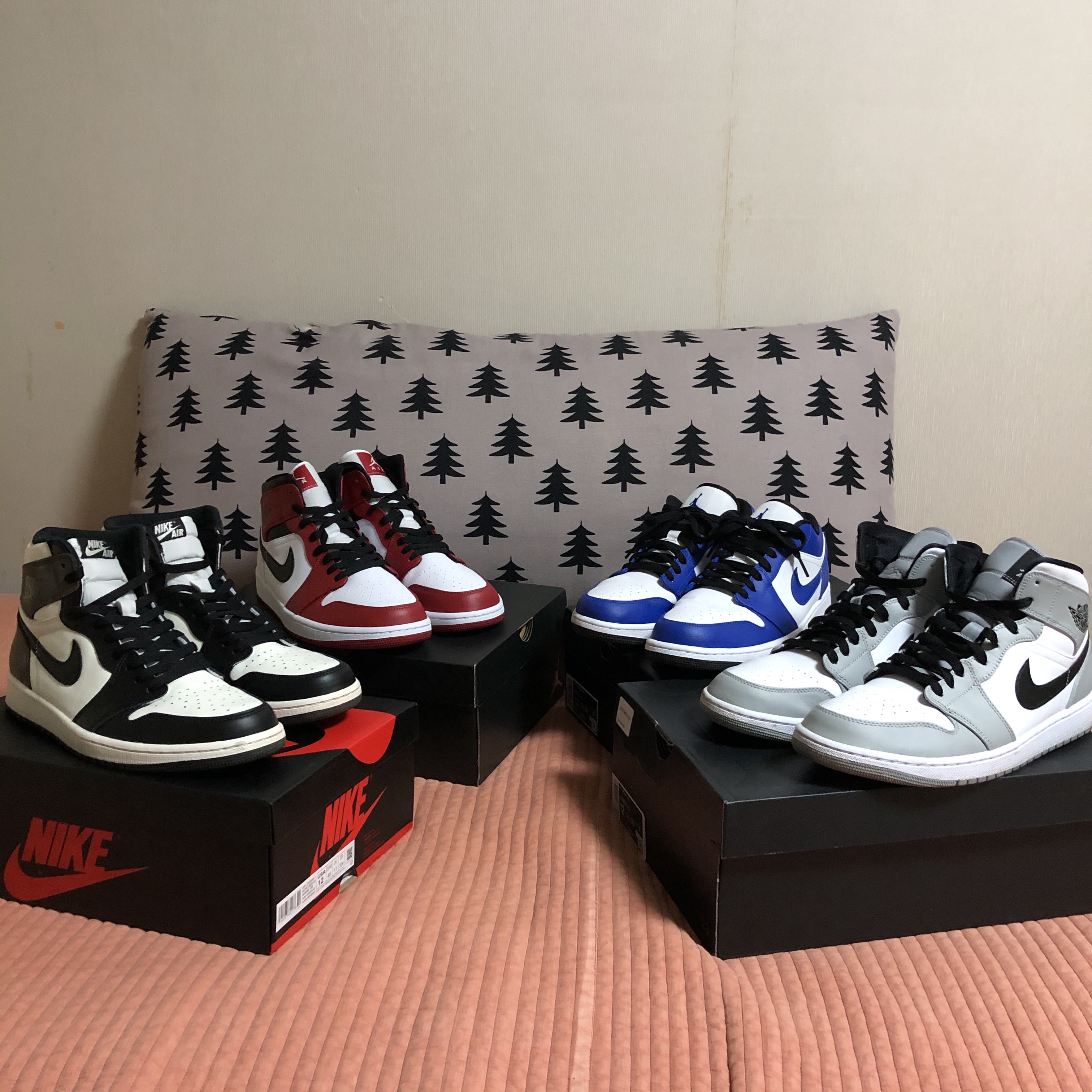 Jordan 1 Mid Chicago 2020, Jordan 1 Retro High OG Black Mocha 착용 스타일