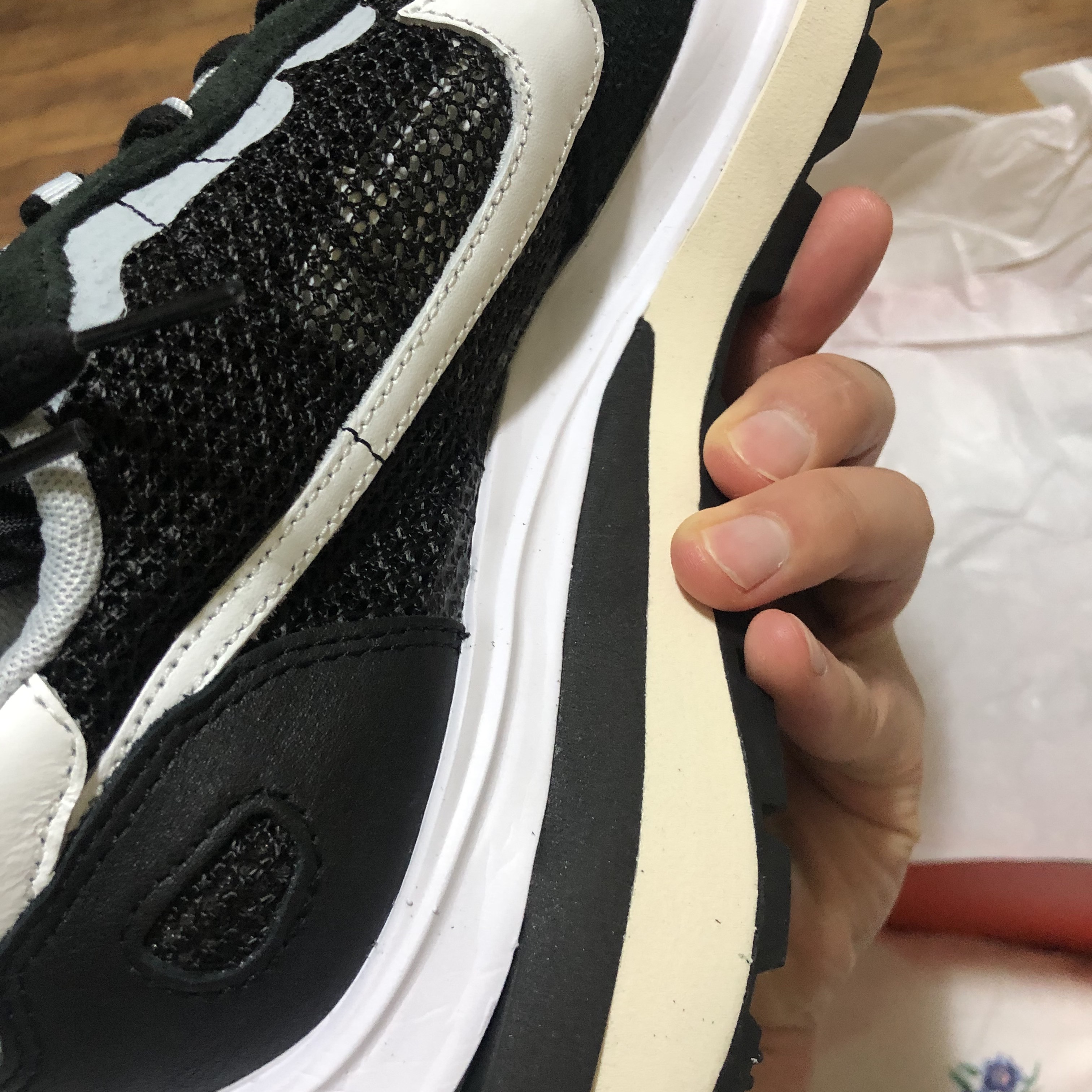 Nike x Sacai VaporWaffle Black White 착용 스타일 - 3