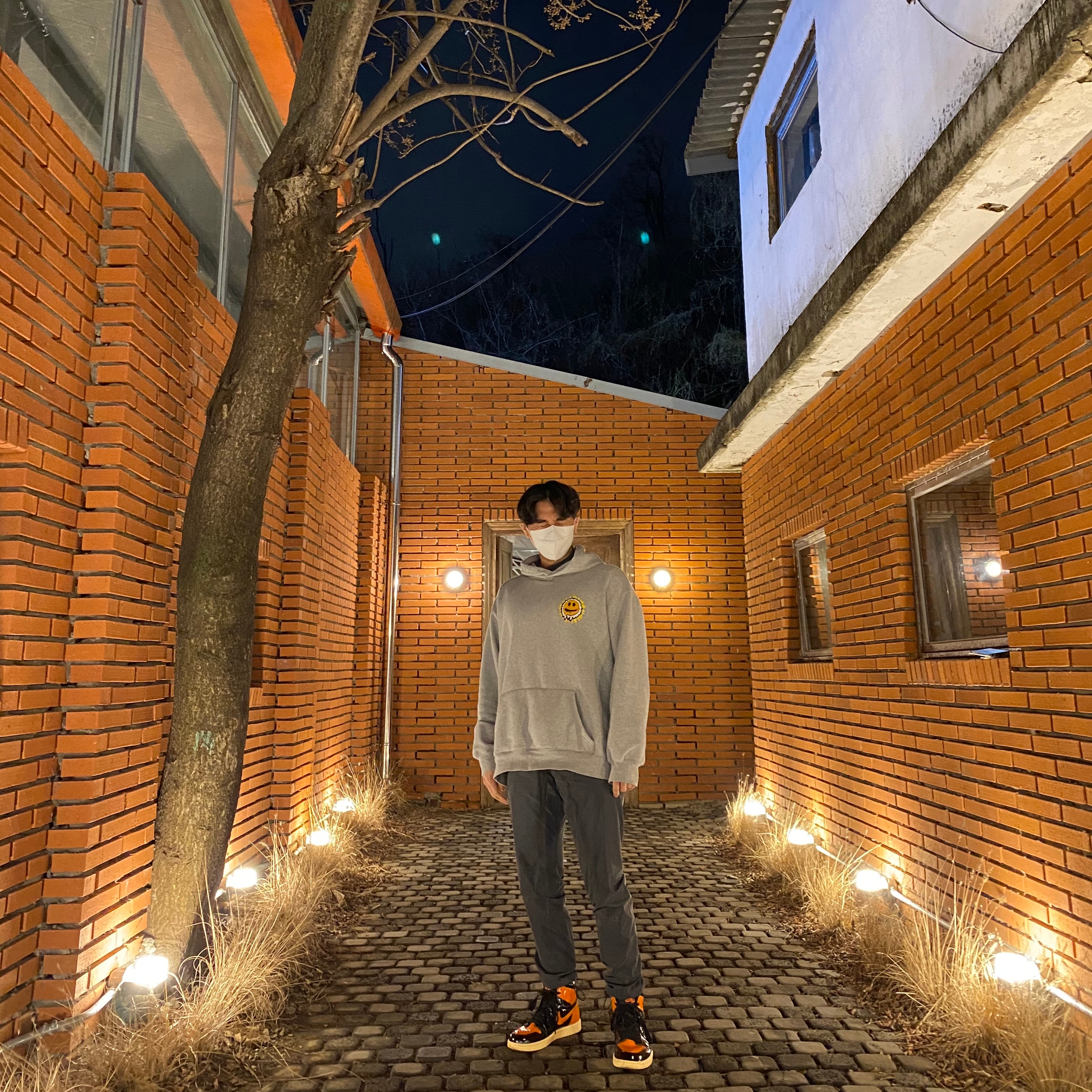 Jordan 1 Retro High Shattered Backboard 3.0, Essentials Track Pants Reflective Black - 20FW 착용 스타일