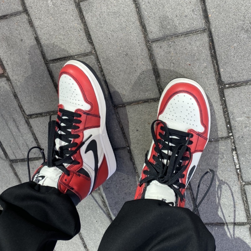 Jordan 1 Retro High OG Defiant SB LA to Chicago, Nike x Travis Scott Air Max 270 React Cactus Trails 착용 스타일 - 2
