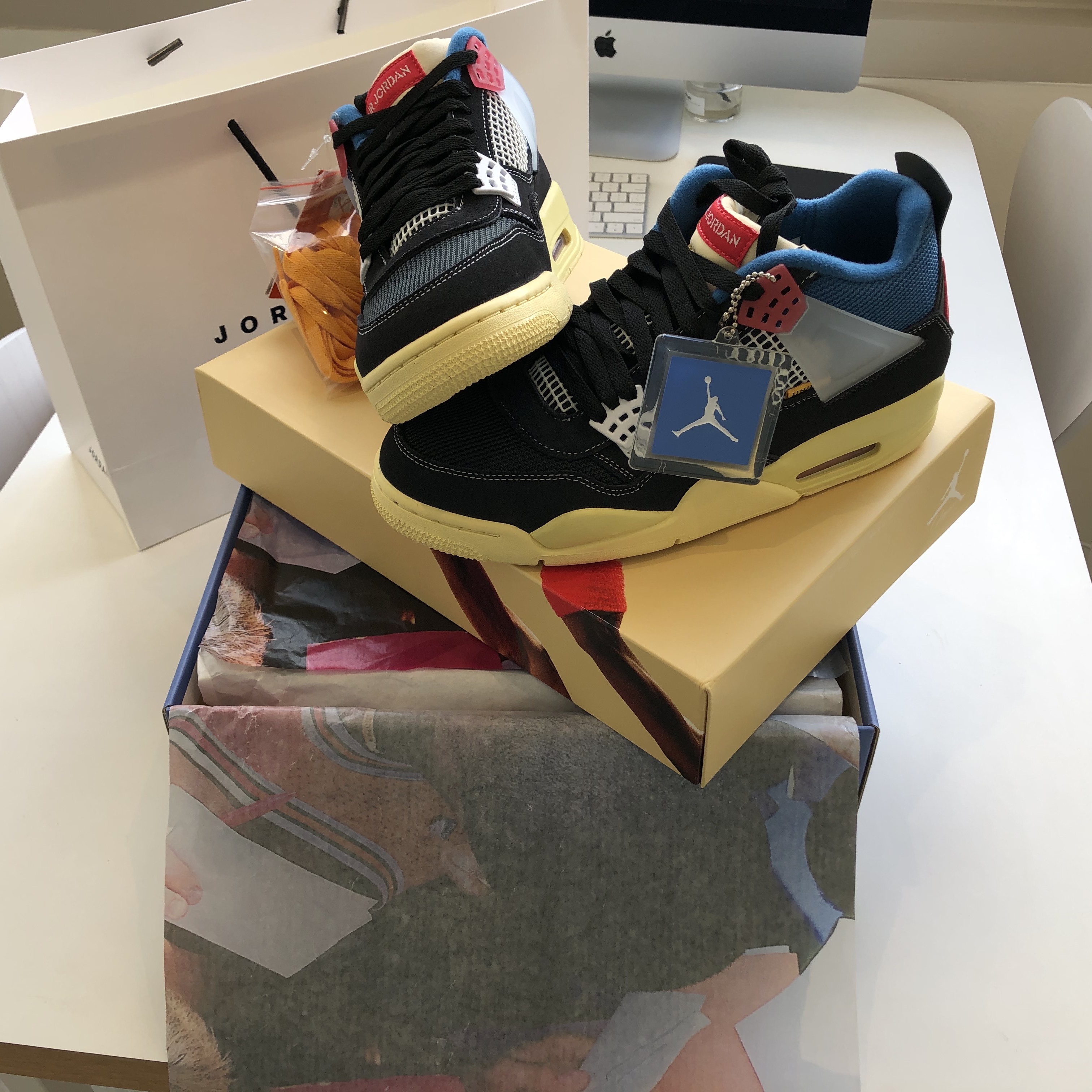 Jordan 4 x Union Retro Off Noir 착용 스타일