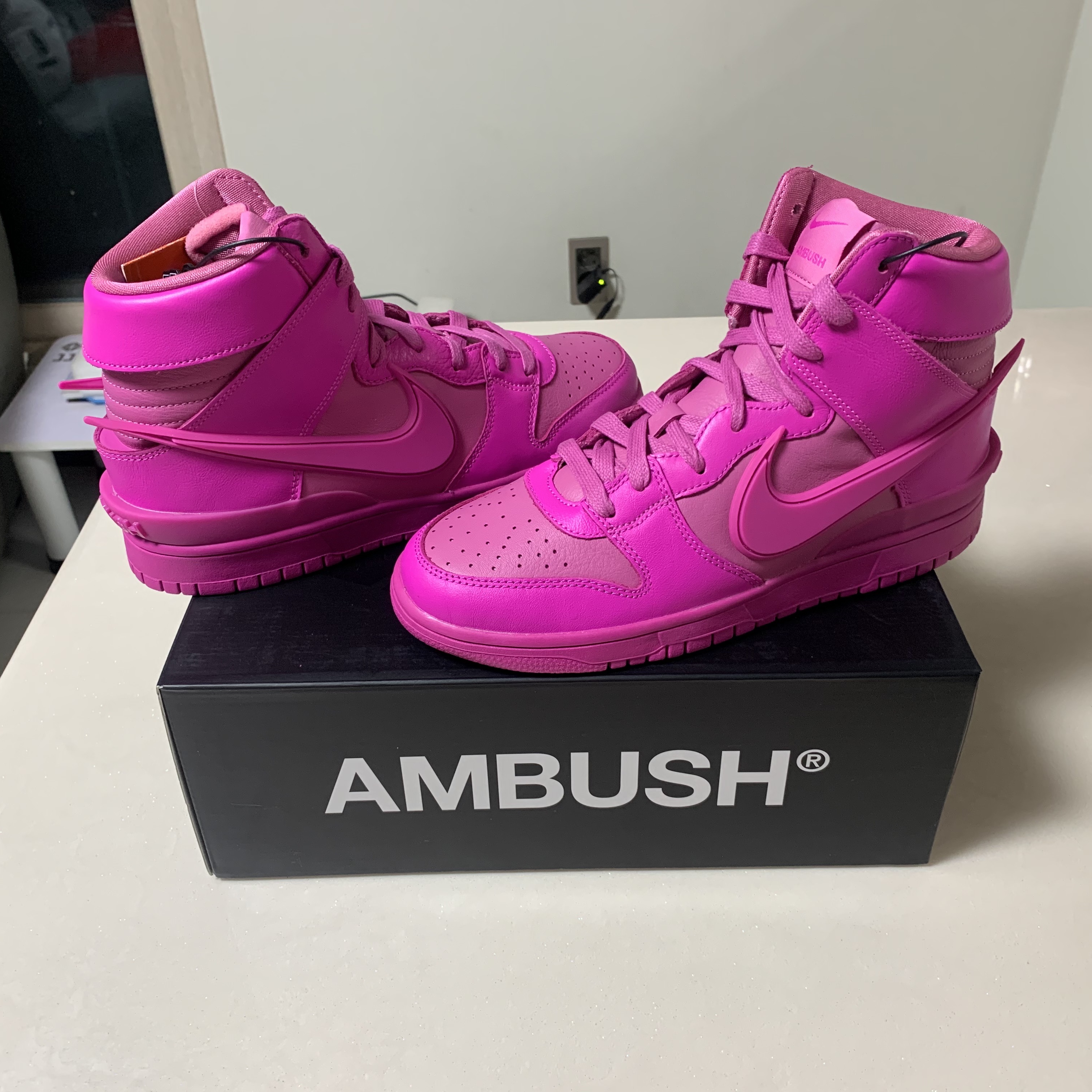 Nike x Ambush Dunk High Cosmic Fuchsia 착용 스타일 - 4