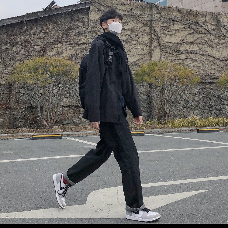 Jordan 1 Retro High OG Light Smoke Grey 착용 스타일
