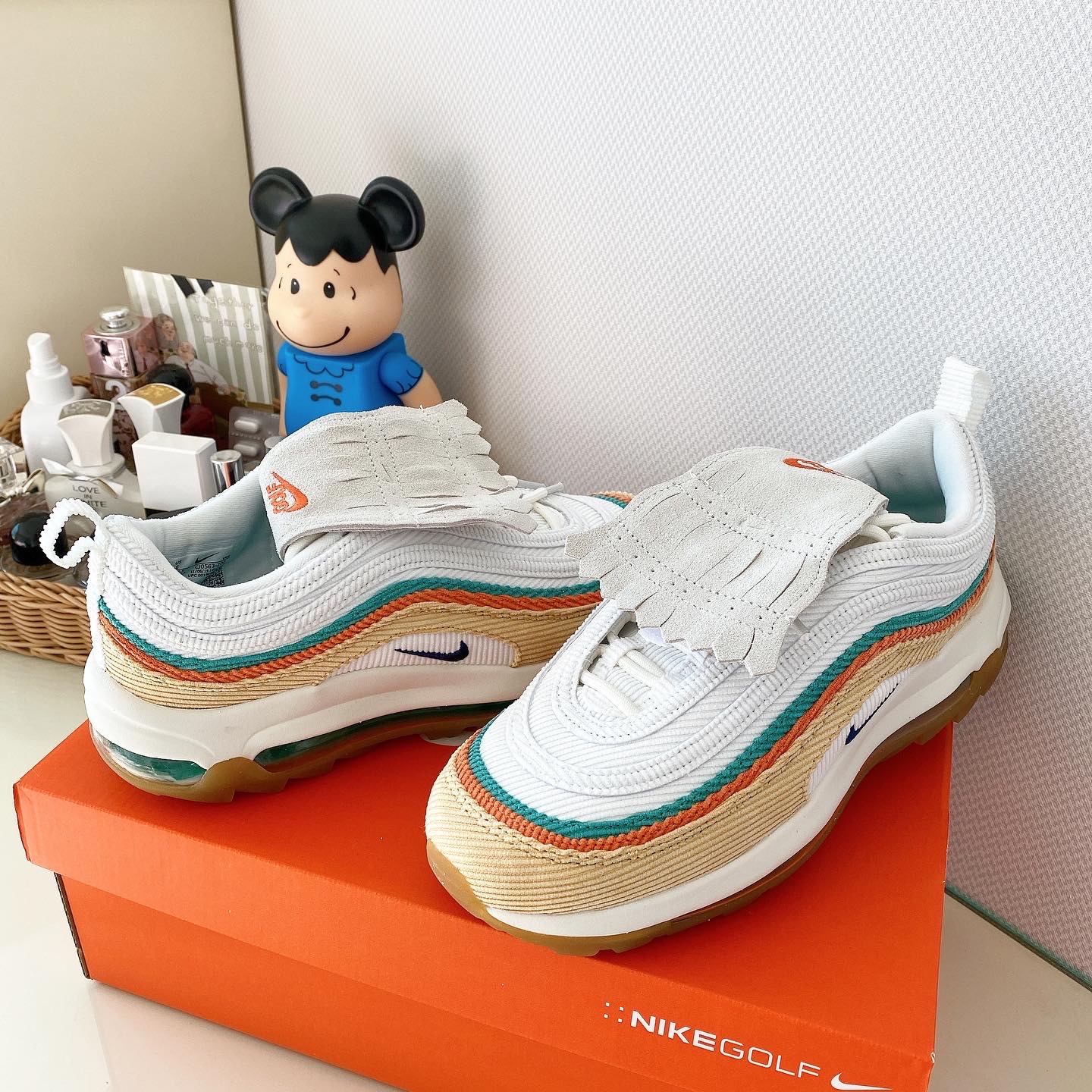 Nike Air Max 97 G NRG Celestial Gold 착용 스타일