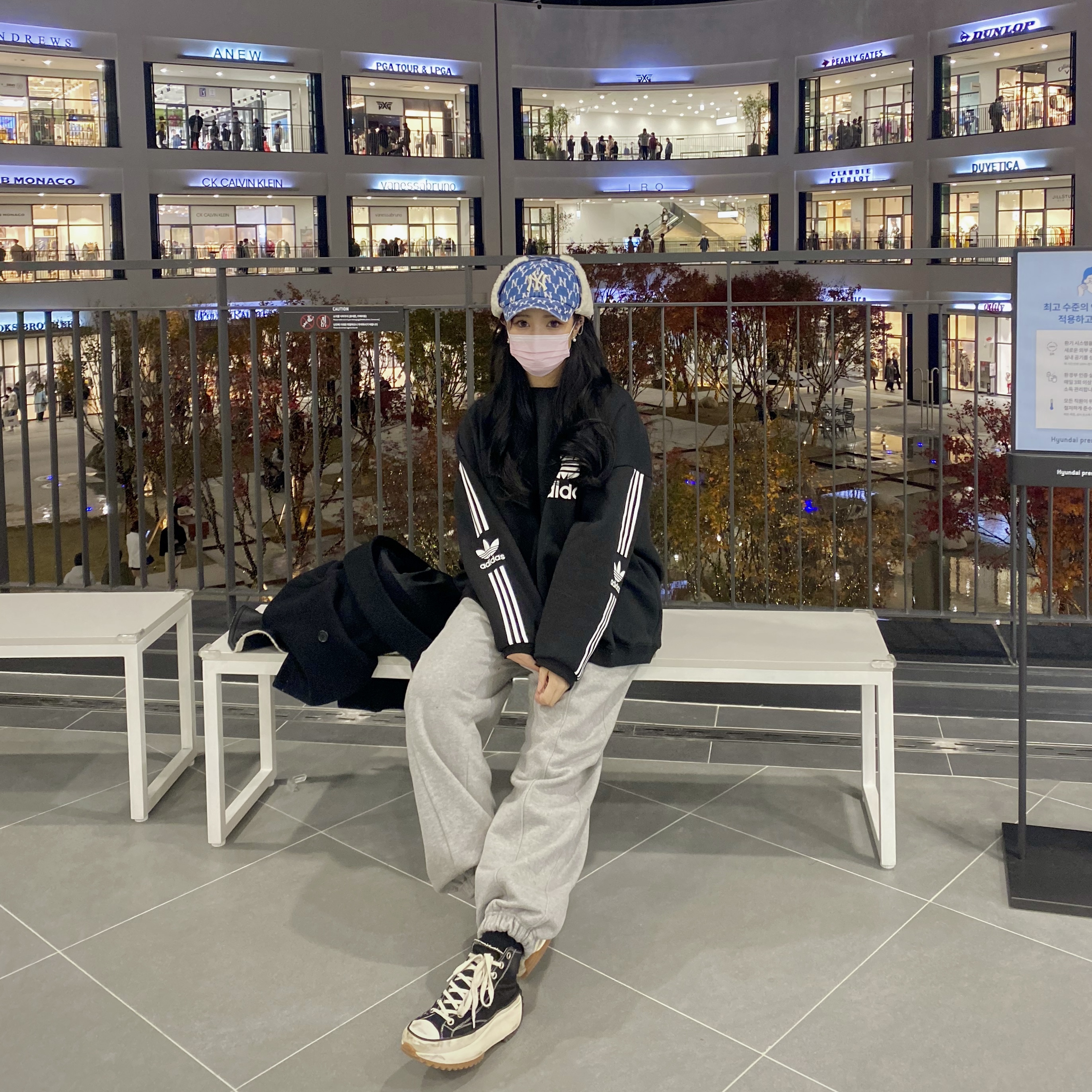 Converse x JW Anderson Run Star Hike Hi Black 착용 스타일