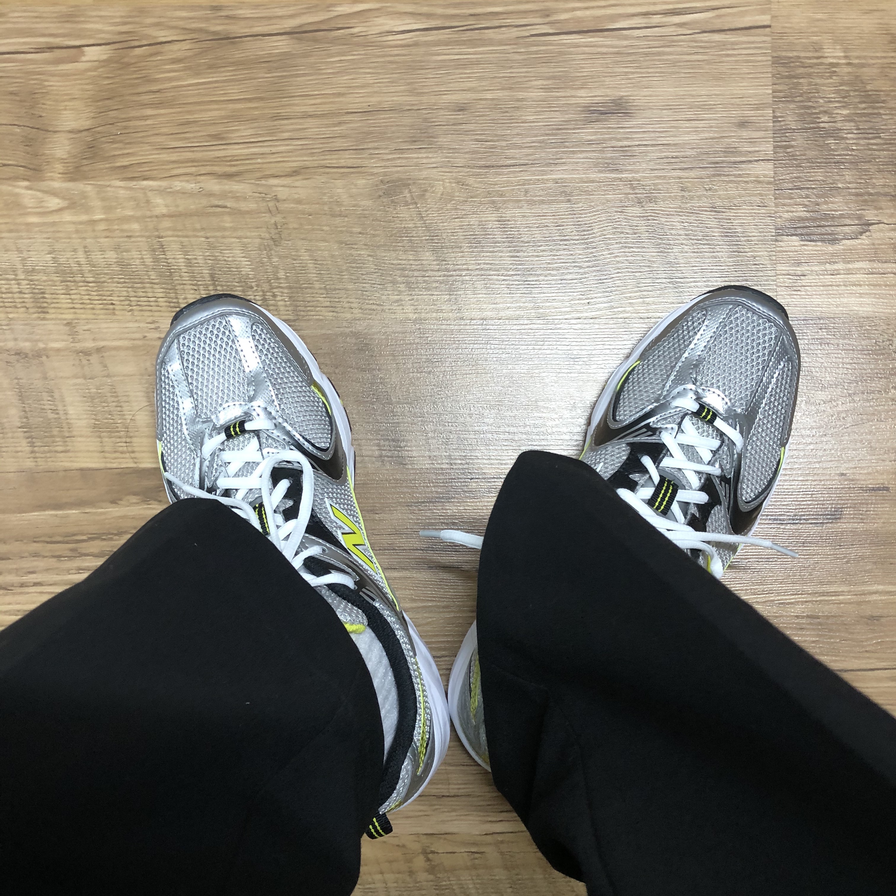 New Balance 530 Silver 착용 스타일 - 2