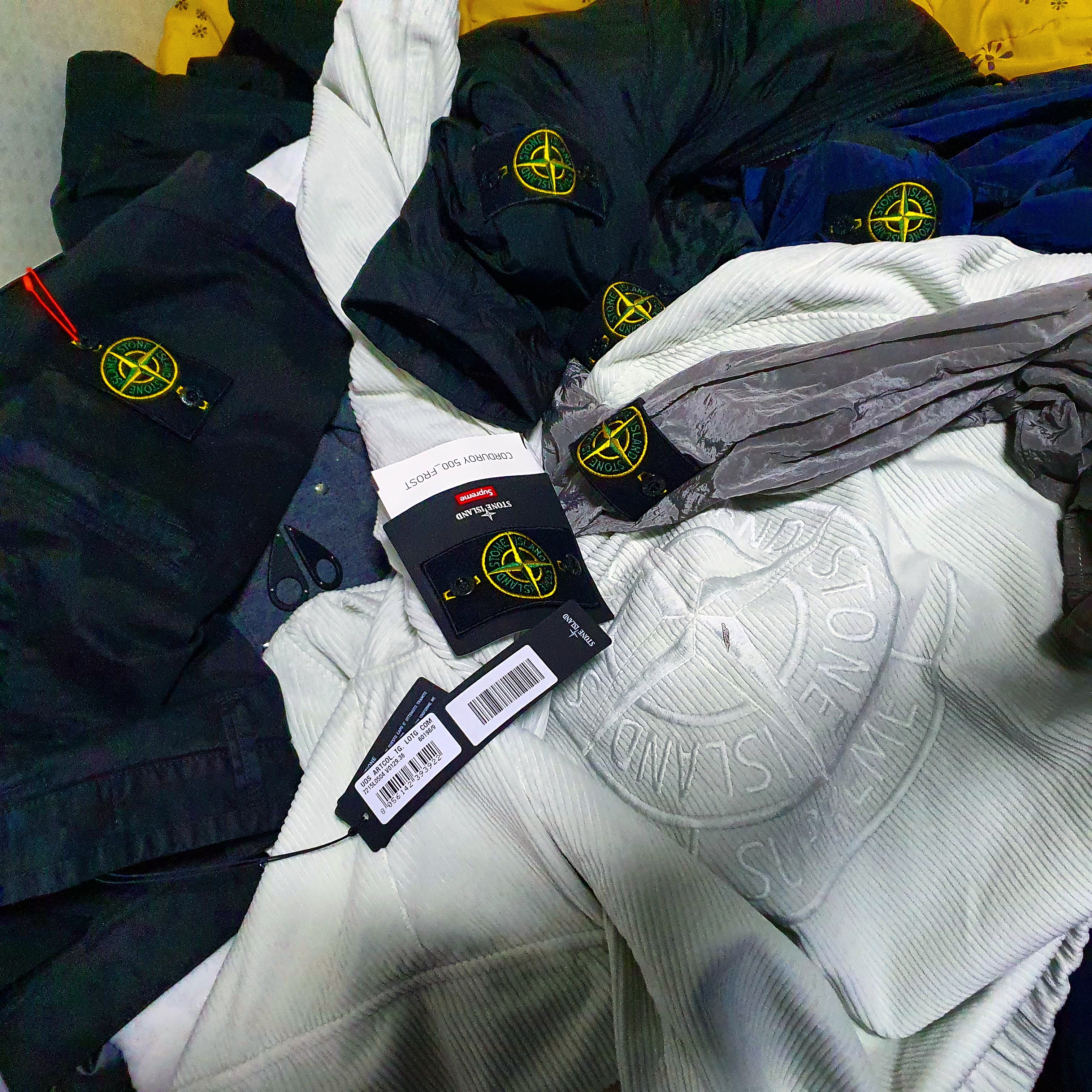 Supreme x Stone Island Corduroy Jacket Stone - 20FW 착용 스타일