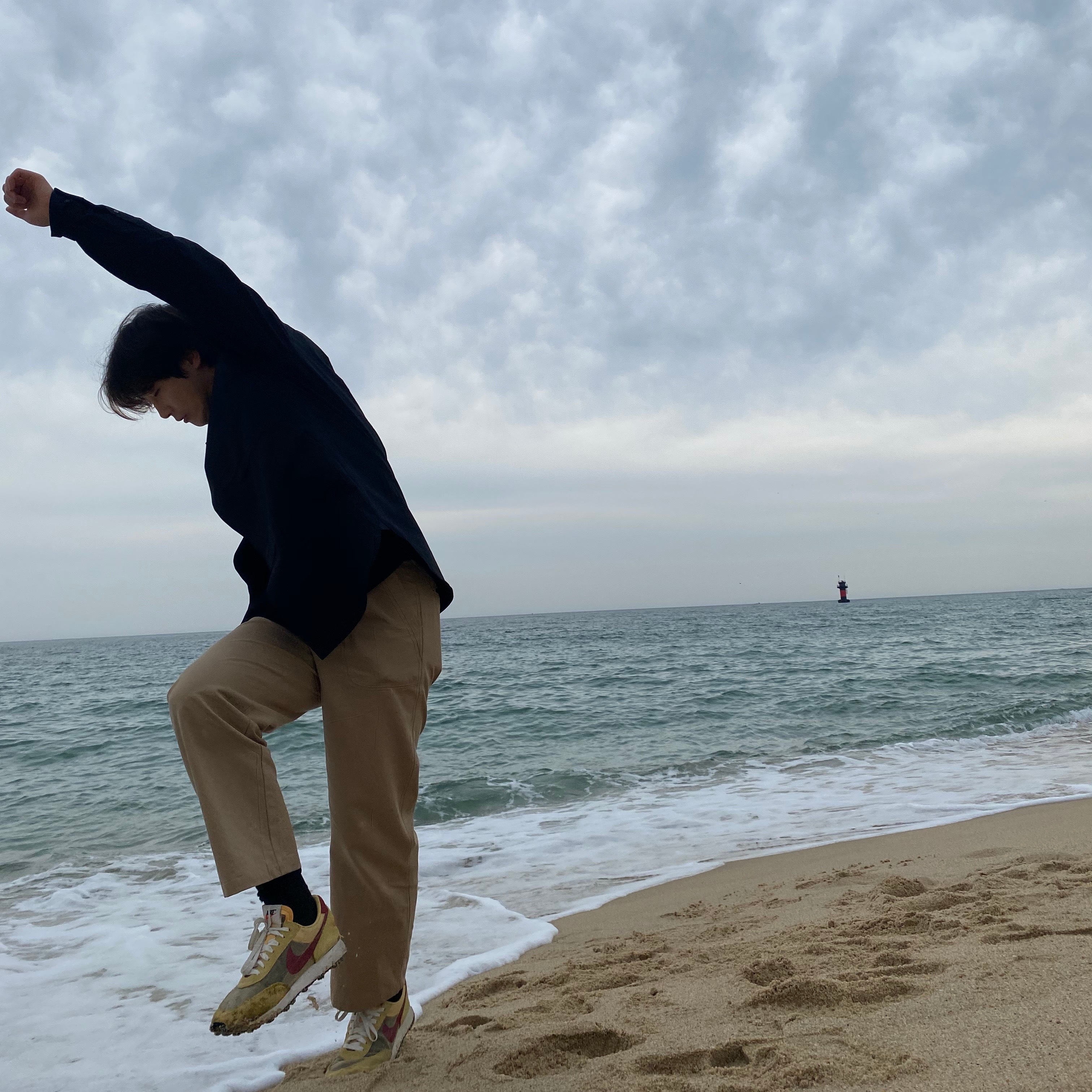 Nike Daybreak SP Topaz Gold 착용 스타일