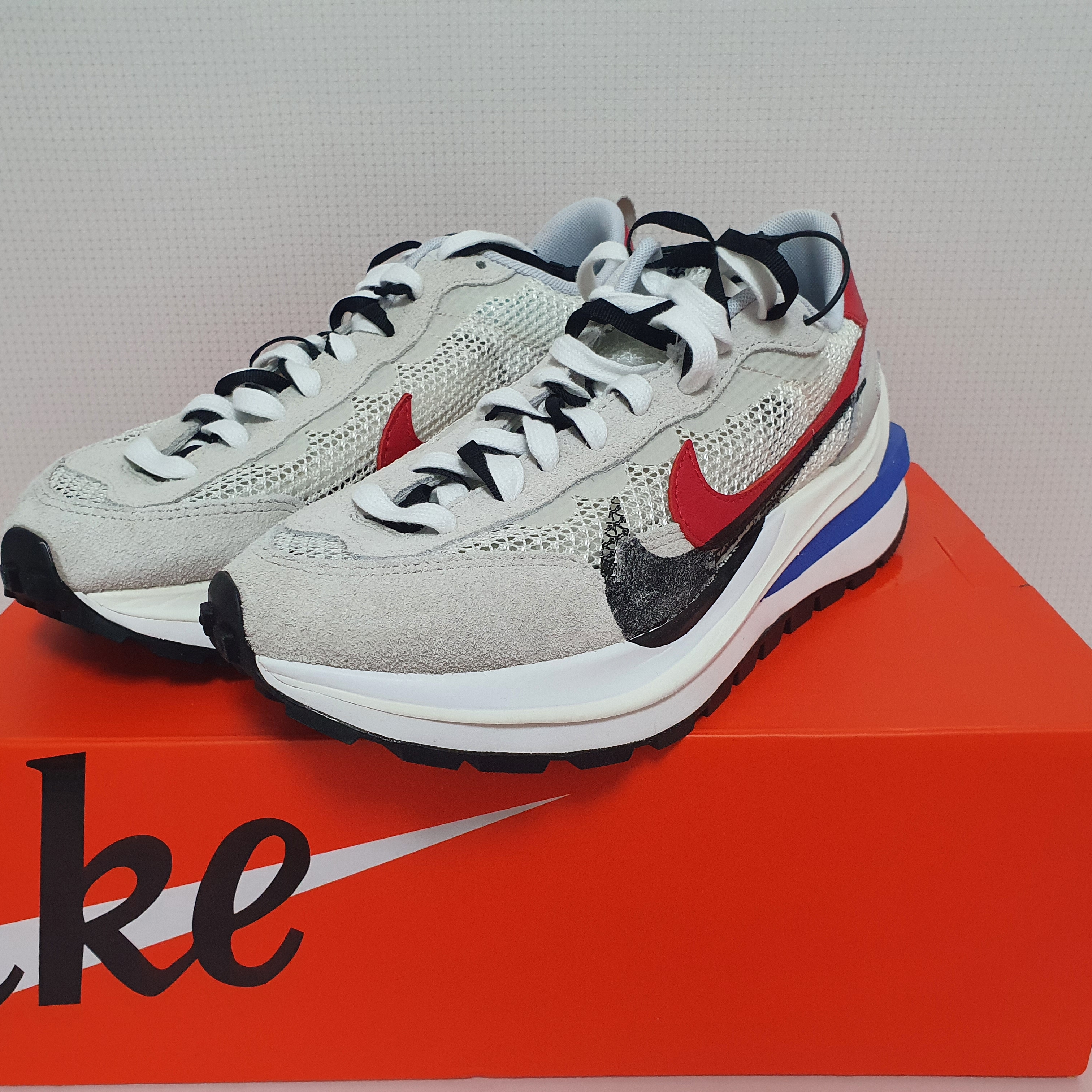 Nike x Sacai VaporWaffle Royal Fuchsia 착용 스타일 - 1