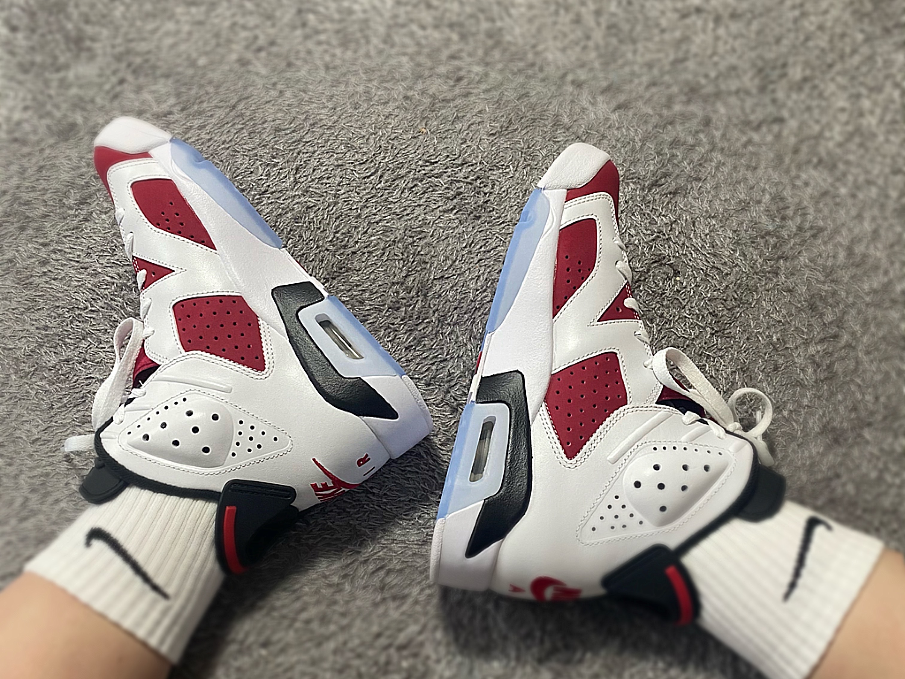 Jordan 6 Retro Carmine 2021 착용 스타일