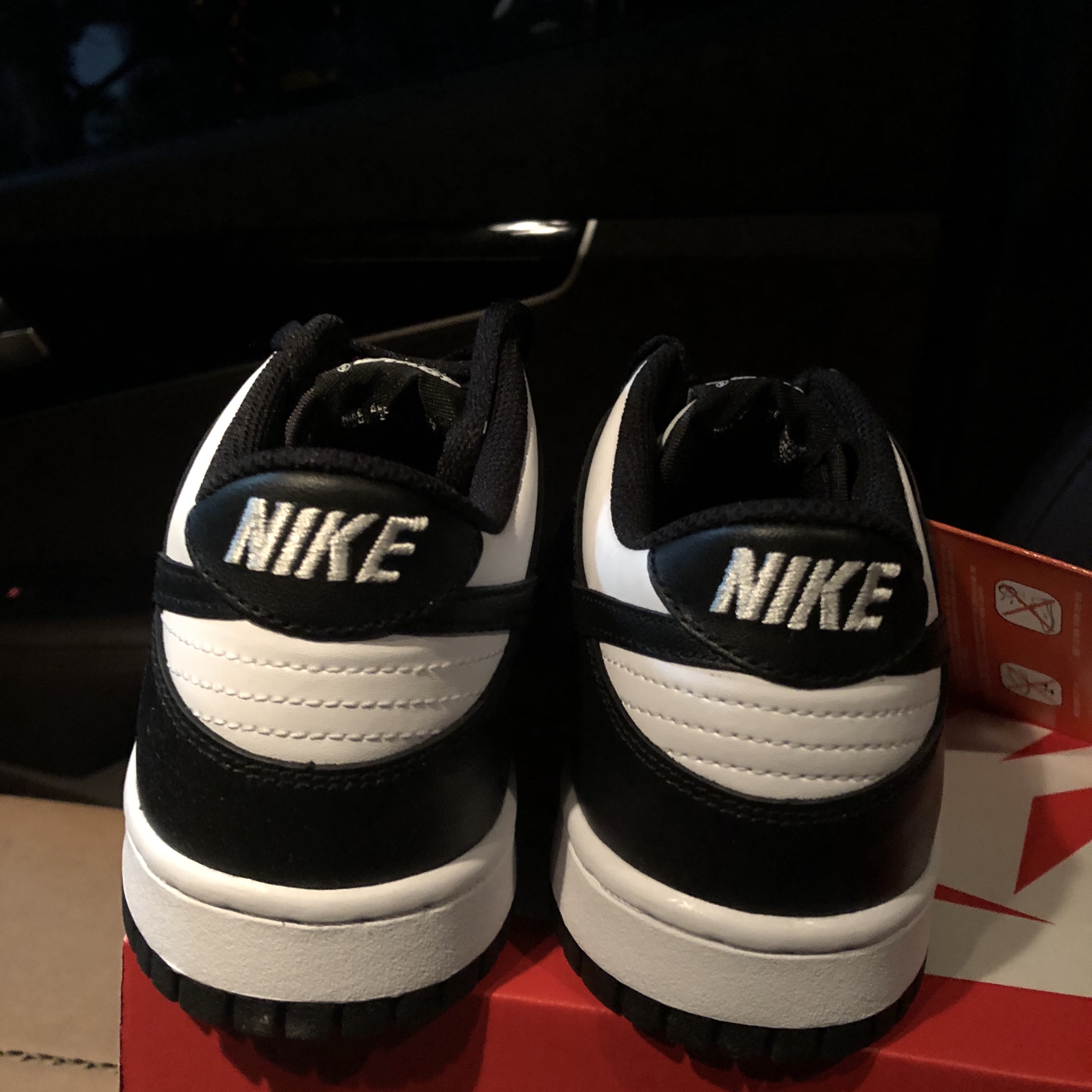 (GS) Nike Dunk Low Black 착용 스타일 - 3