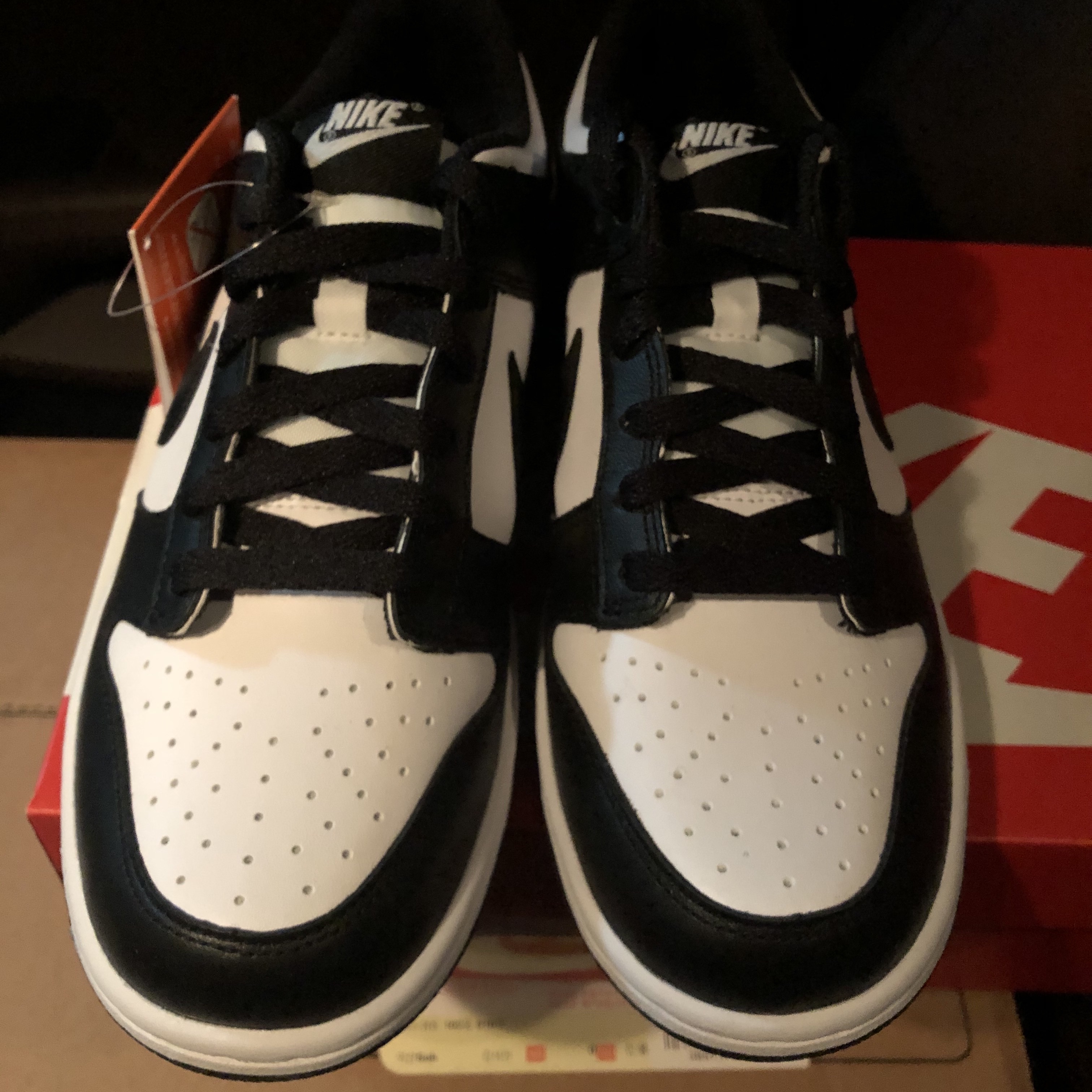 (GS) Nike Dunk Low Black 착용 스타일 - 1