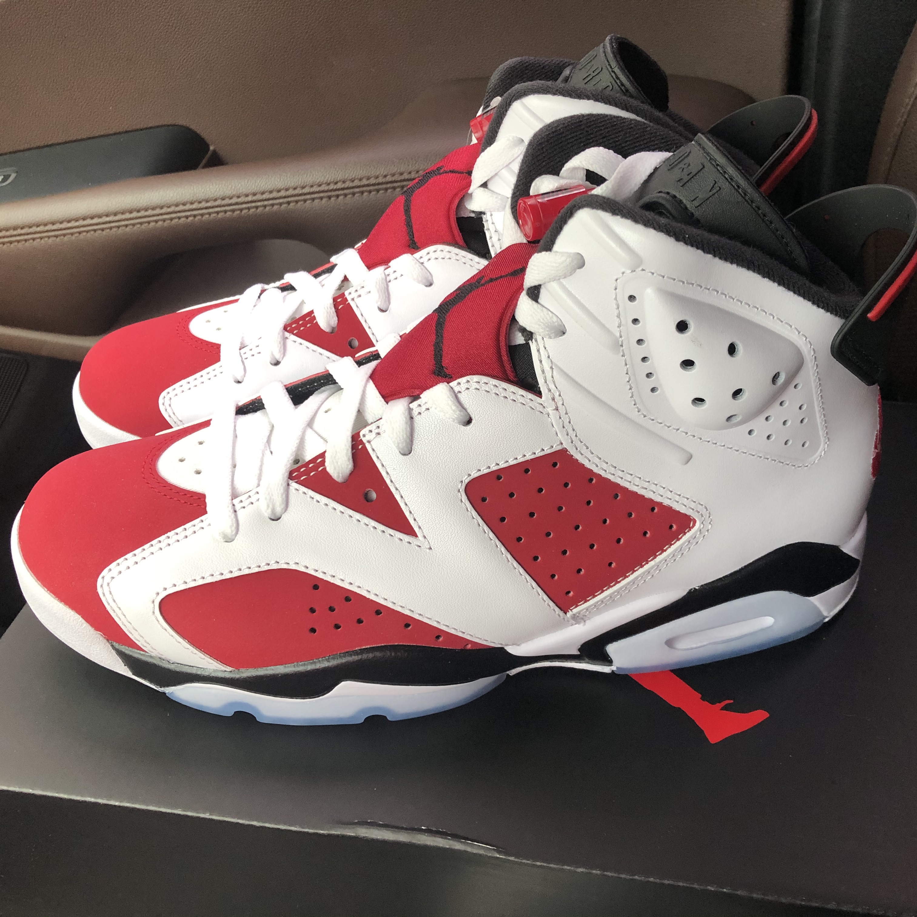 Jordan 6 Retro Carmine 2021 착용 스타일 - 2