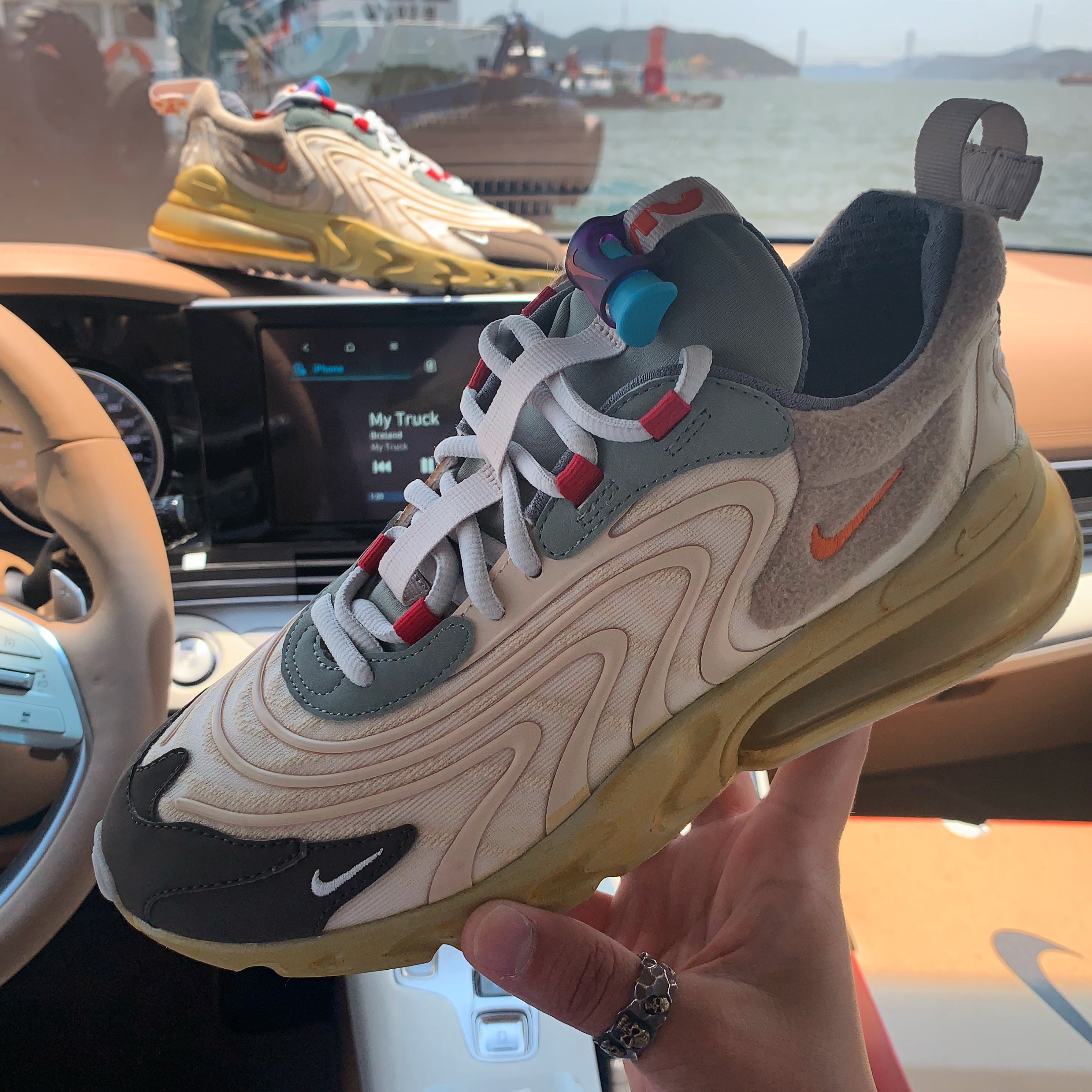 Nike x Travis Scott Air Max 270 React Cactus Trails 착용 스타일
