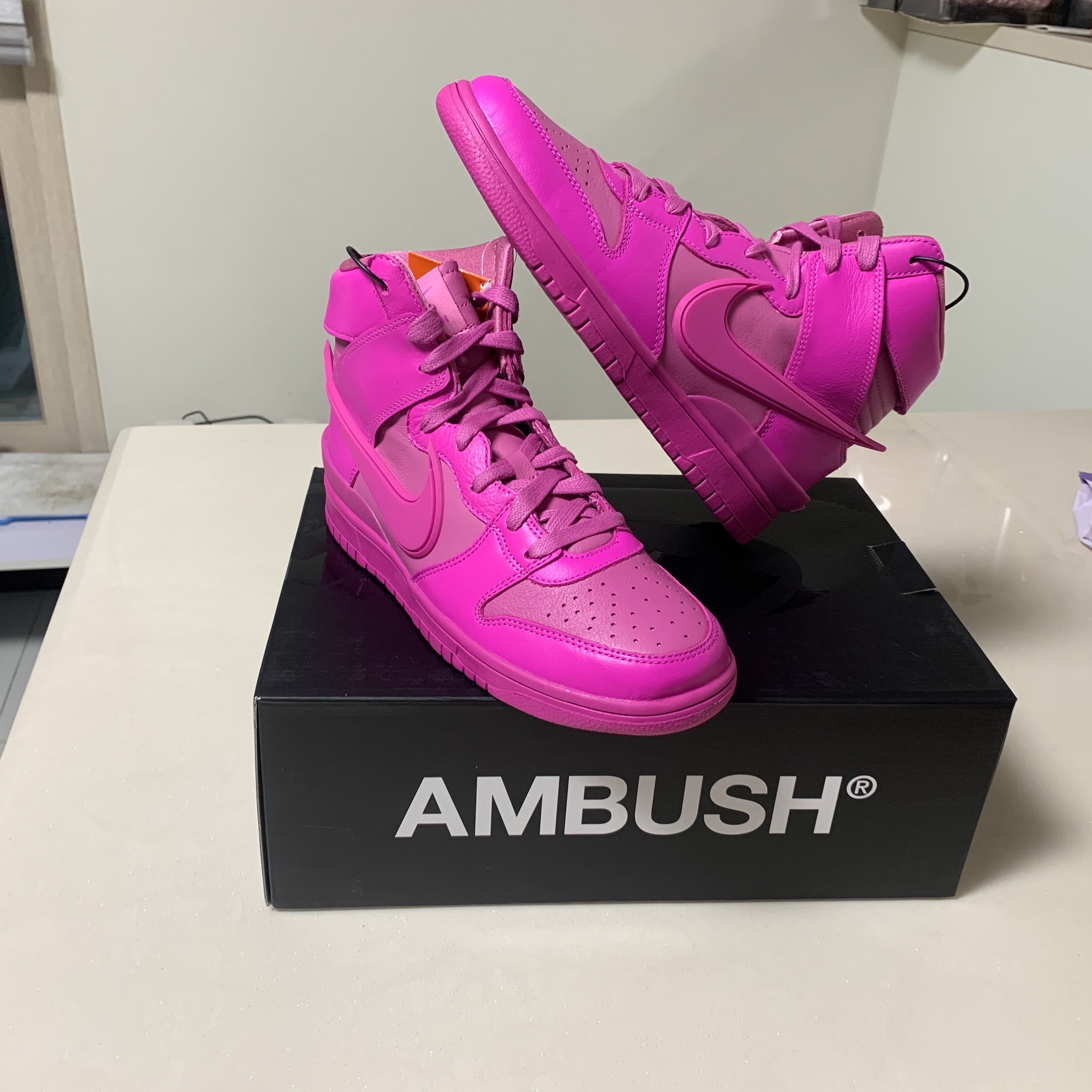 Nike x Ambush Dunk High Cosmic Fuchsia 착용 스타일 - 3