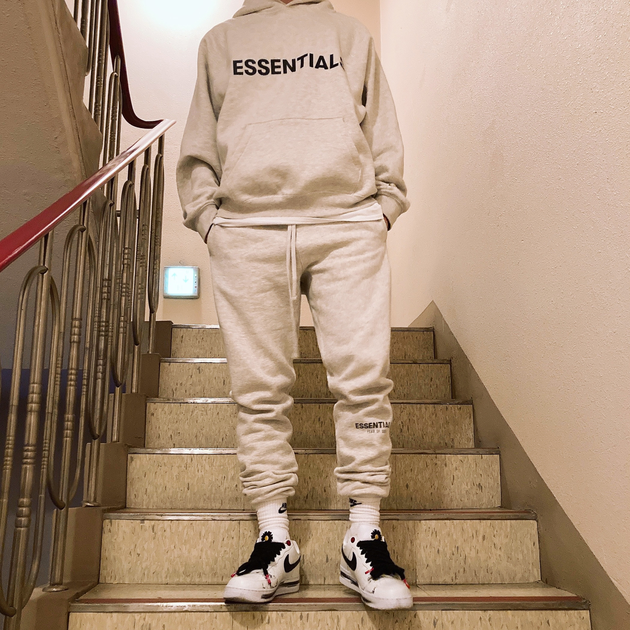 Essentials 3D Silicon Applique Pullover Hoodie Oatmeal/Oatmeal Heather/Light Heather Oatmeal 2020, Essentials Sweatpants Oatmeal/Oatmeal Heather/Light Heather Oatmeal 2020 착용 스타일