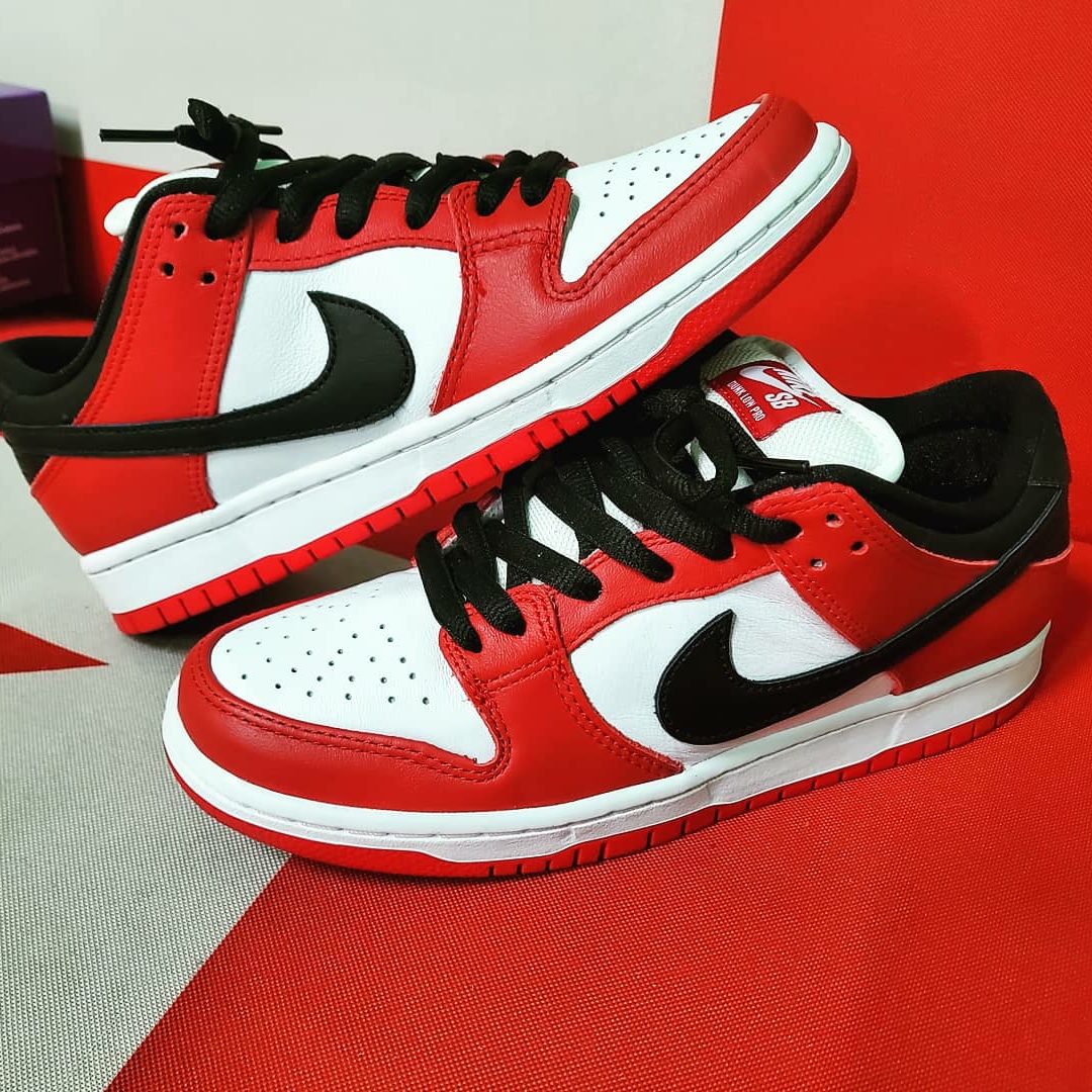 Nike SB Dunk Low Pro Chicago 착용 스타일 - 1