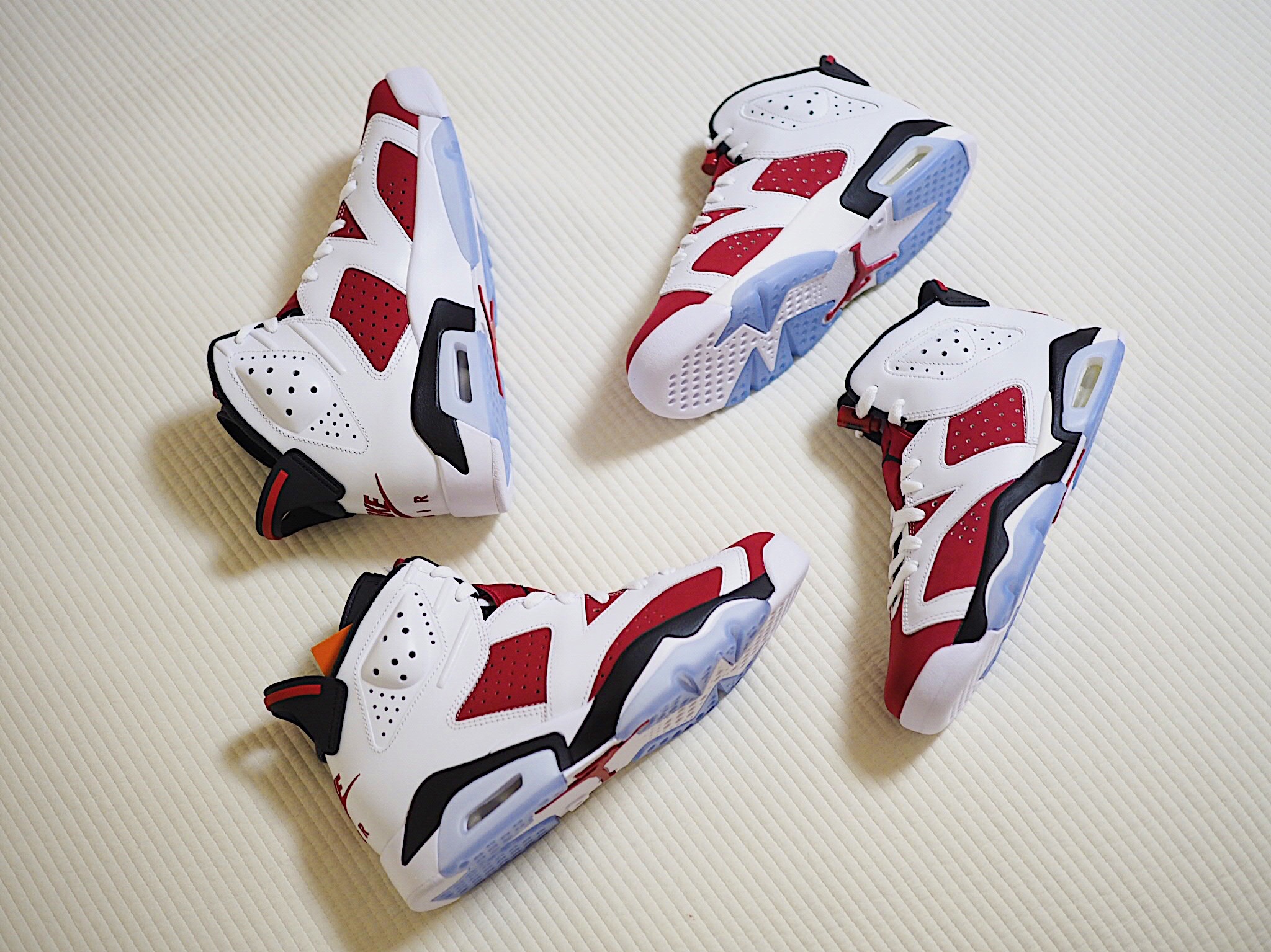 Jordan 6 Retro Carmine 2021, (GS) Jordan 6 Retro Carmine 2021 착용 스타일 - 1