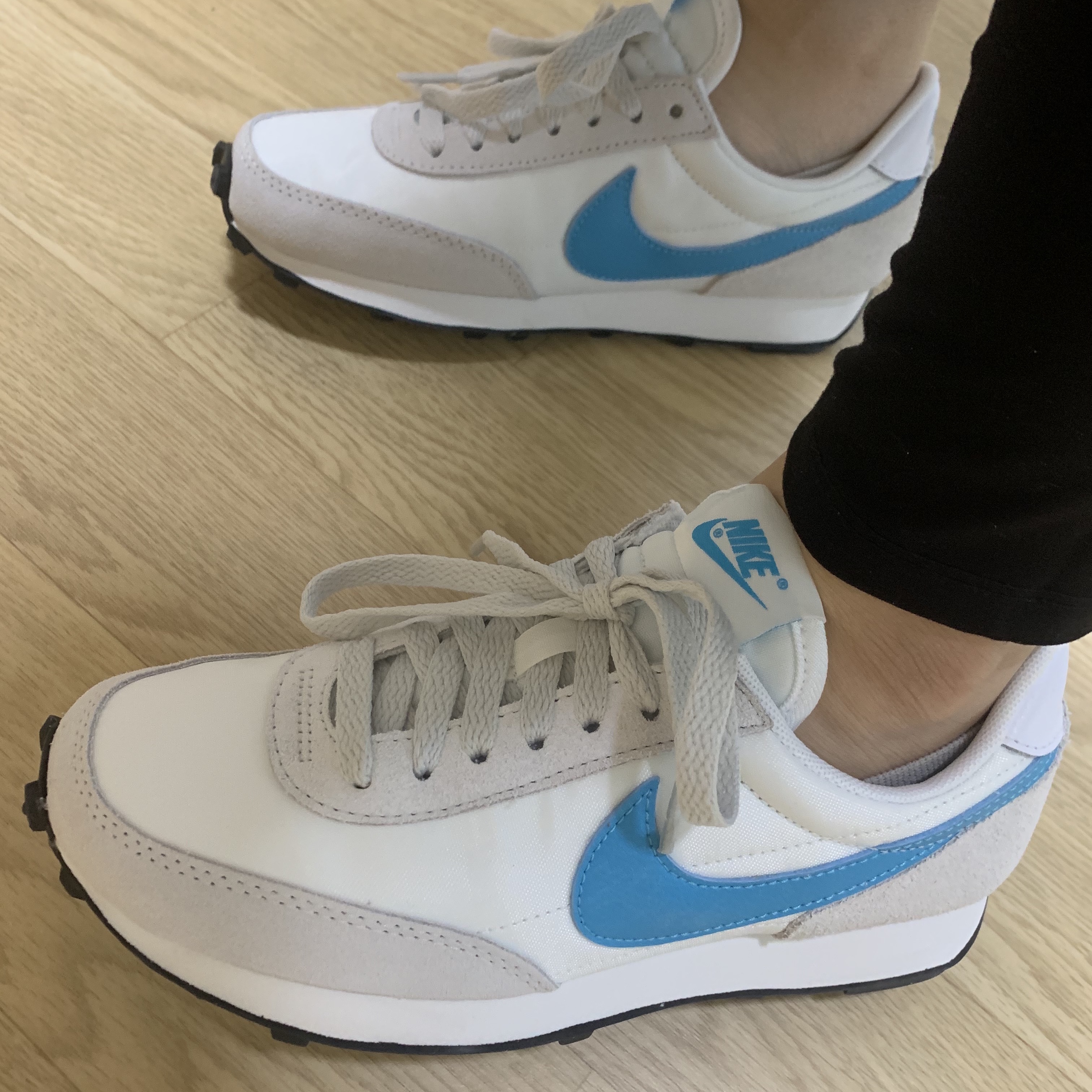 (W) Nike Daybreak Vast Grey 착용 스타일