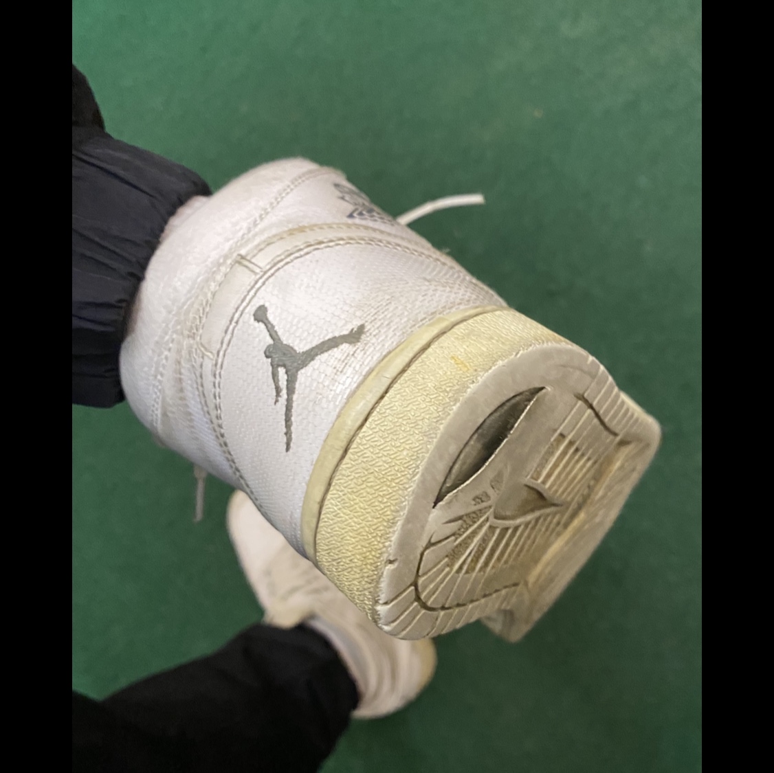 Jordan 1 Mid Triple White 착용 스타일 - 2