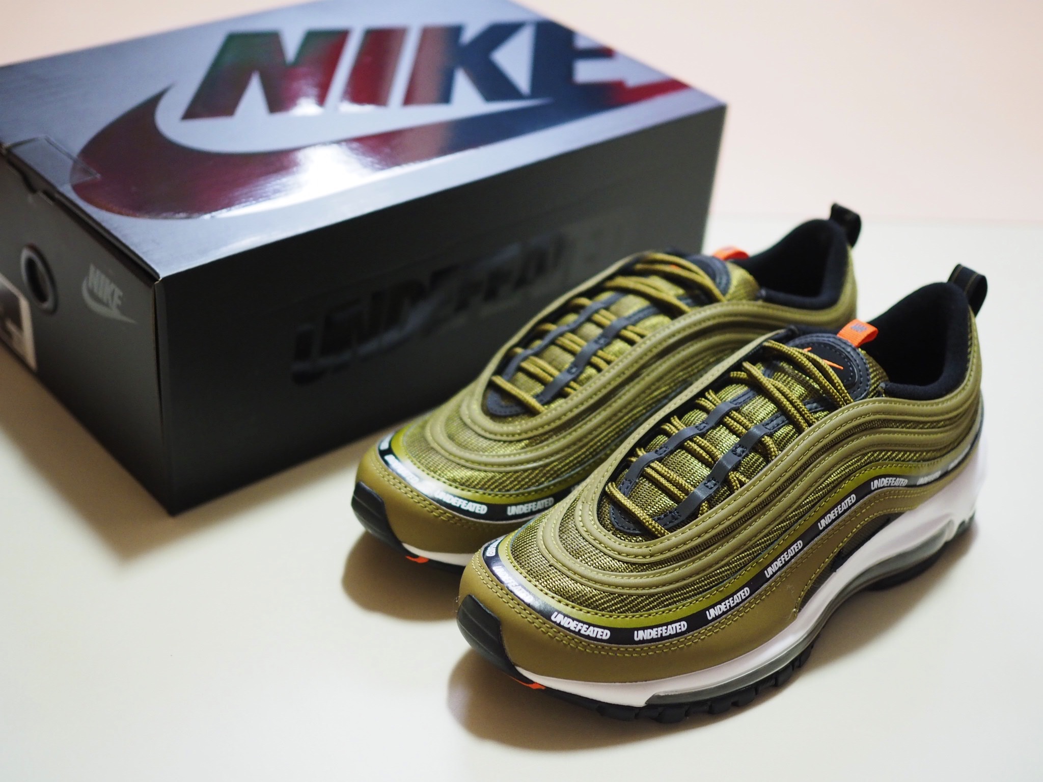 Nike x Undefeated Air Max 97 Militia Green 착용 스타일 - 1