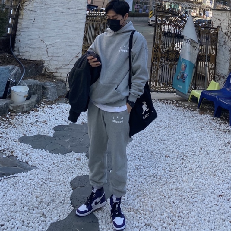IAB Studio Hoodie Gray - 21SS, IAB Studio Sweatpants Gray - 21SS 착용 스타일