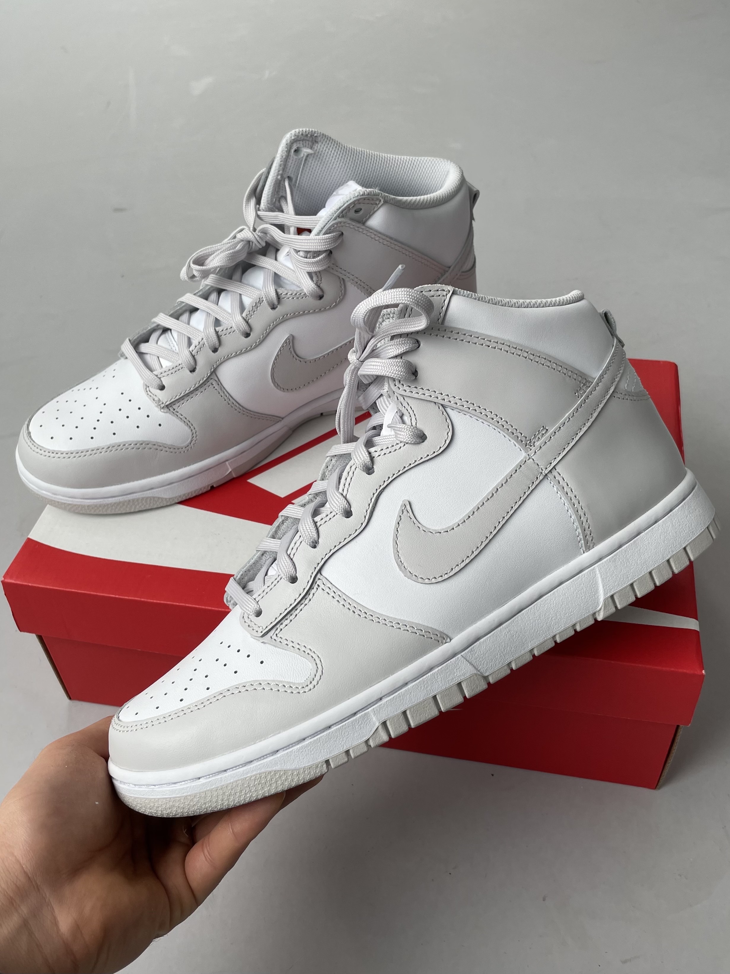 Nike Dunk High Retro Vast Grey 착용 스타일 - 1
