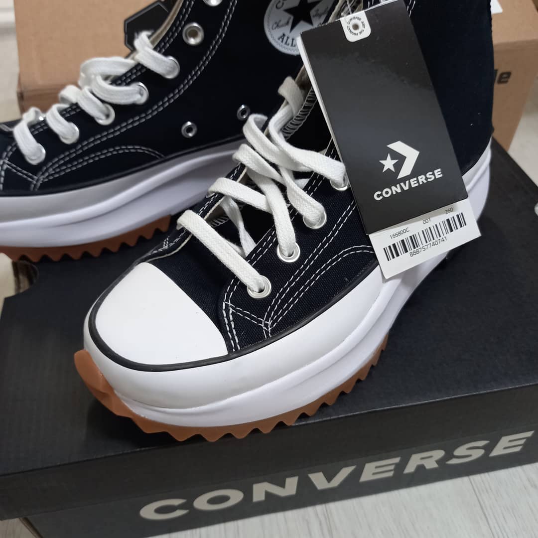 Converse Run Star Hike Hi Black White Gum 착용 스타일