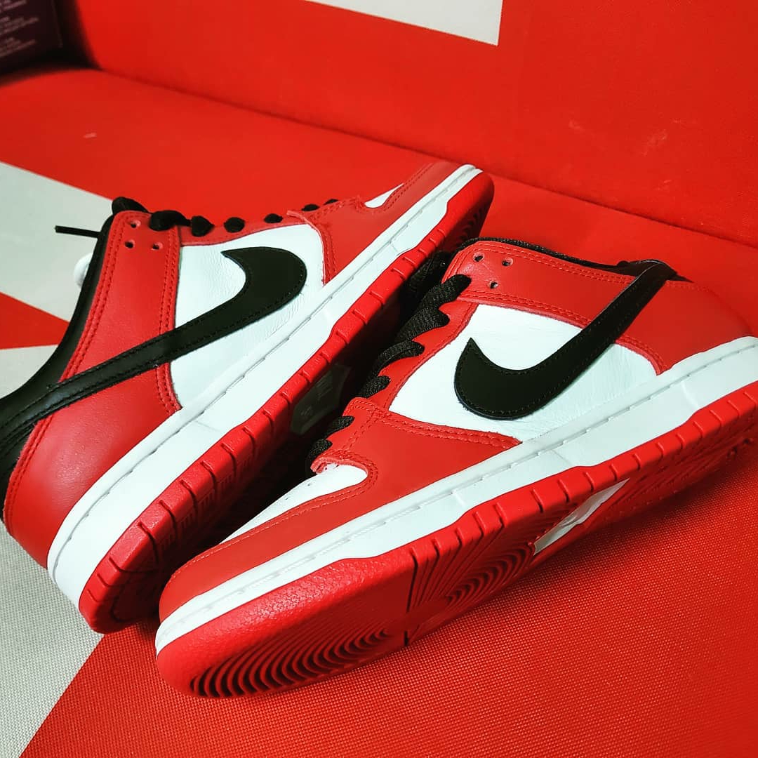 Nike SB Dunk Low Pro Chicago 착용 스타일 - 2