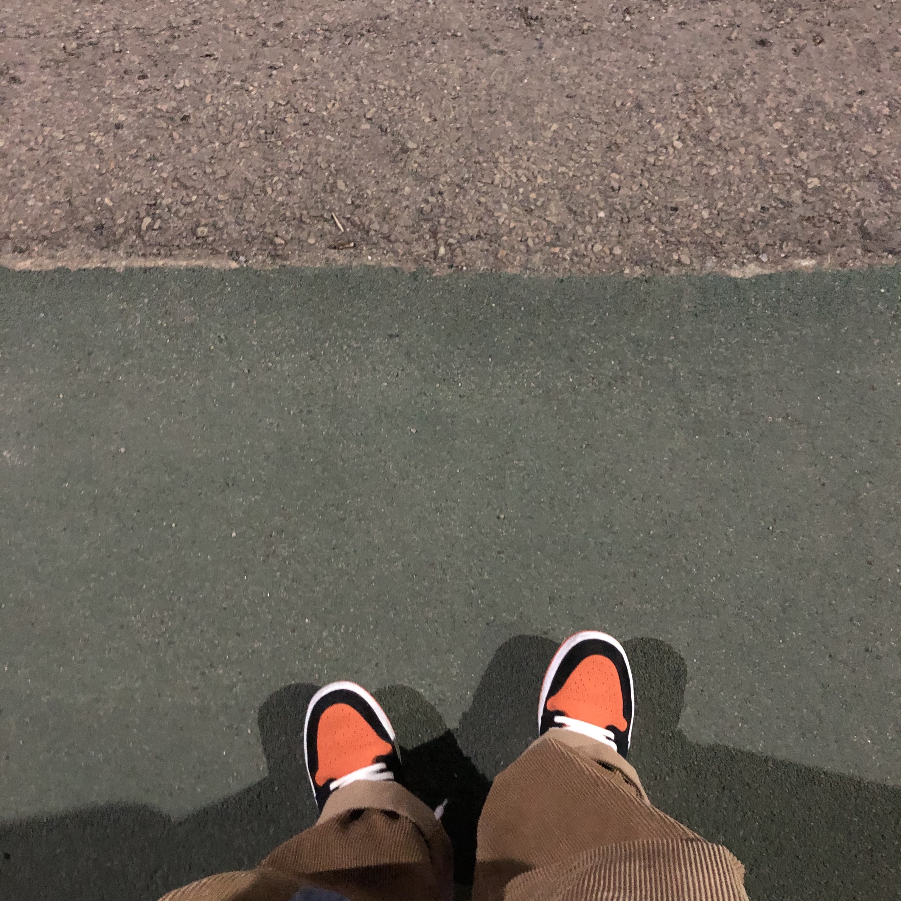 Jordan 1 Low Shattered Backboard 착용 스타일