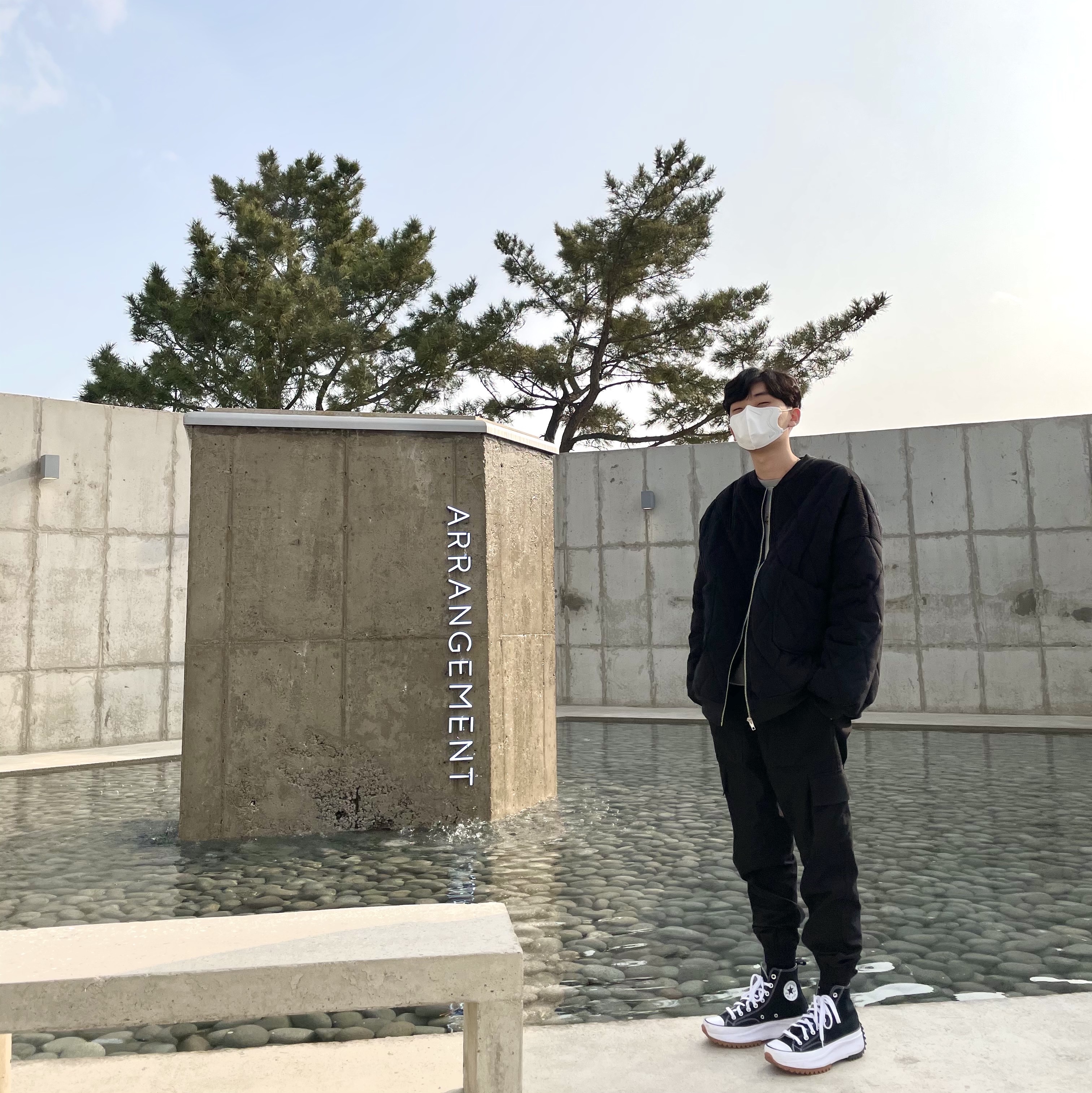 Converse Run Star Hike Hi Black White Gum 착용 스타일