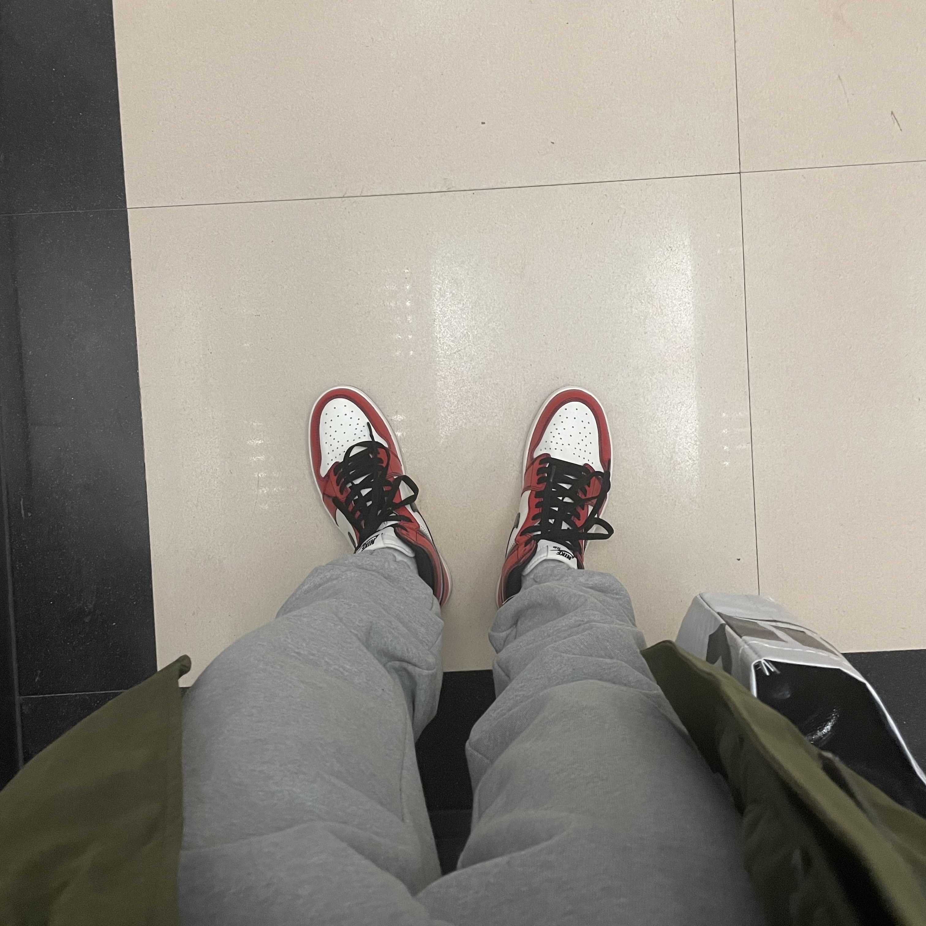 Jordan 1 Retro High OG Defiant SB LA to Chicago 착용 스타일 - 2