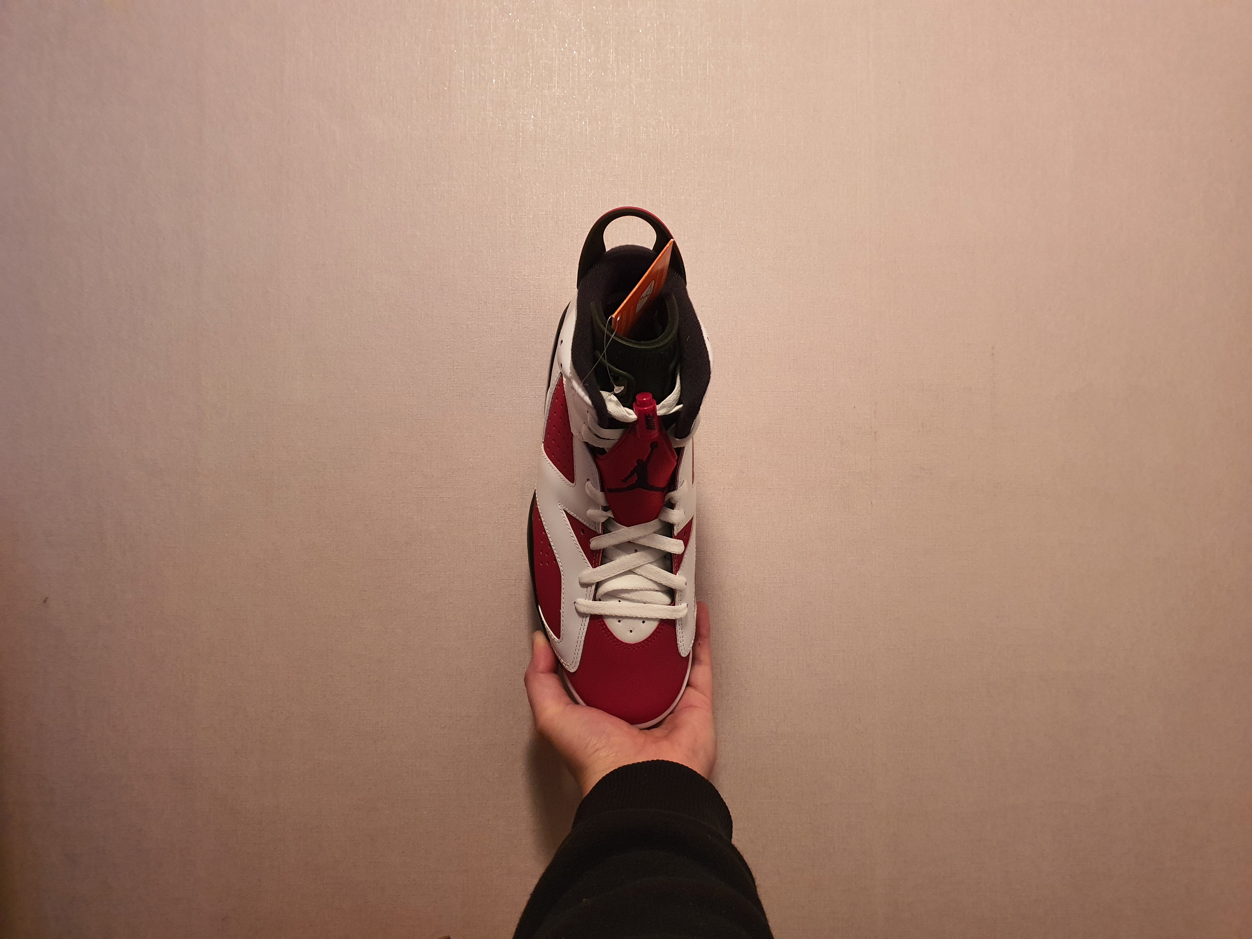Jordan 6 Retro Carmine 2021 착용 스타일 - 3