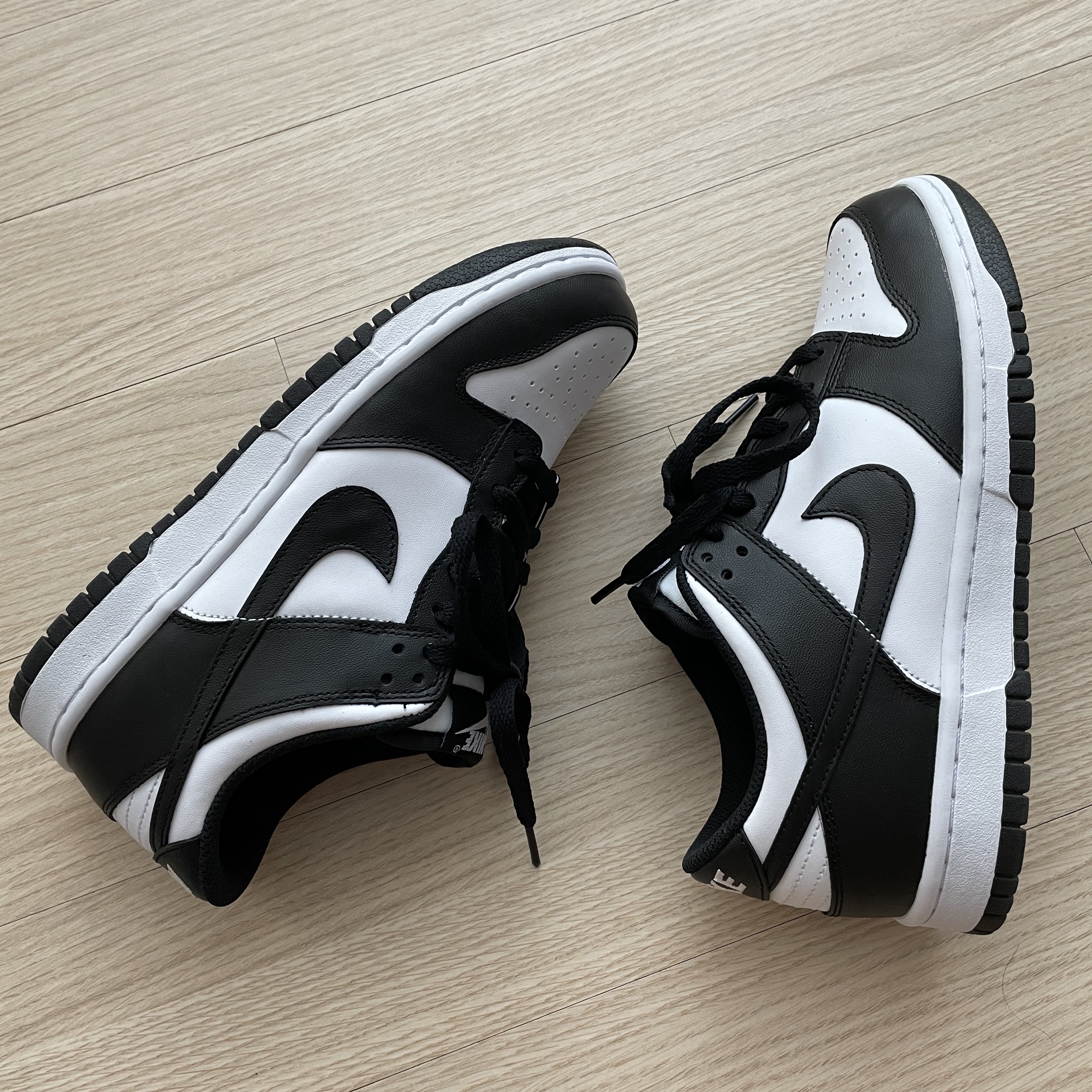 (GS) Nike Dunk Low Black 착용 스타일