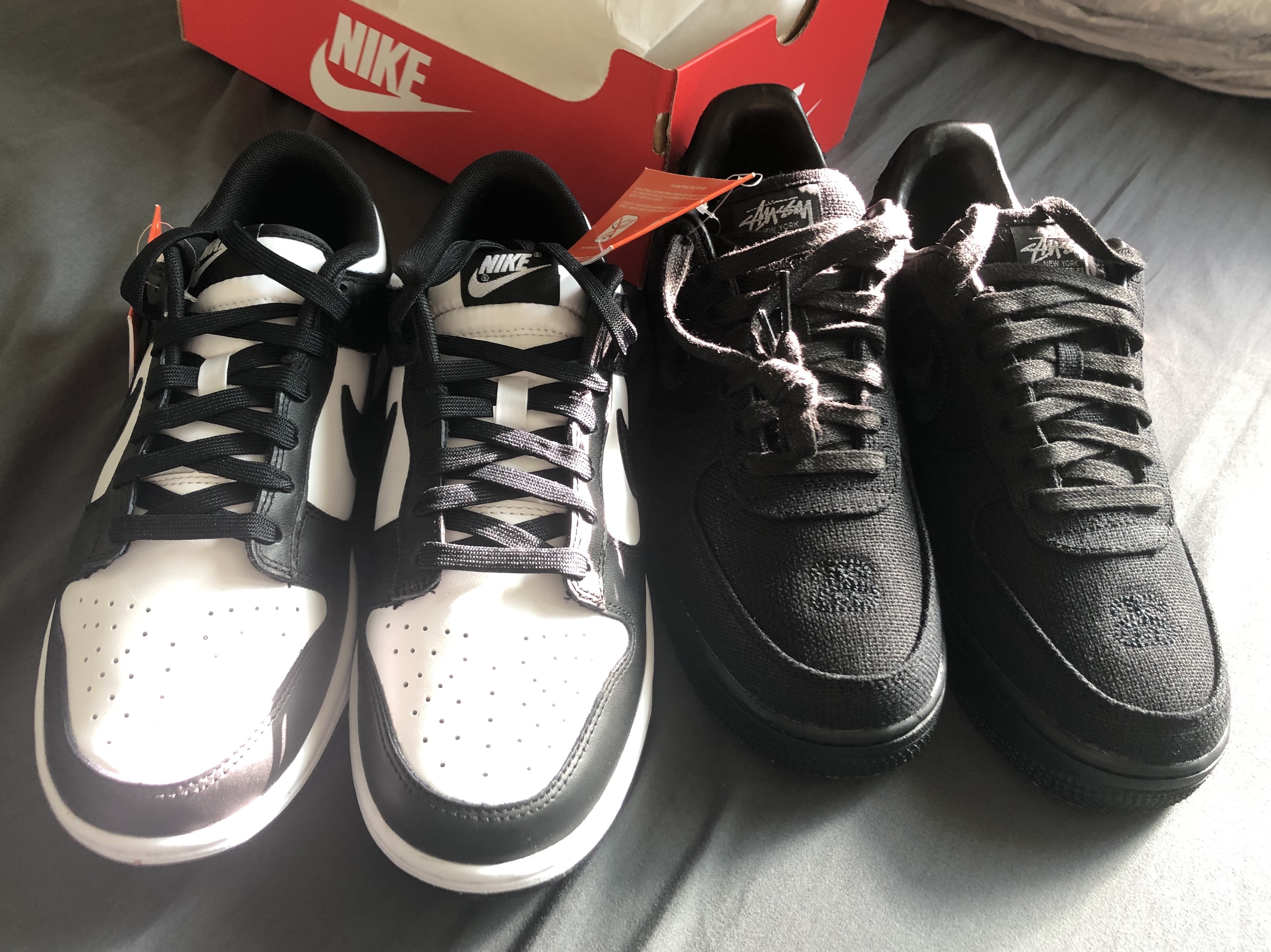 Nike Dunk Low Retro Black, Nike x Stussy Air Force 1 Low Triple Black 착용 스타일