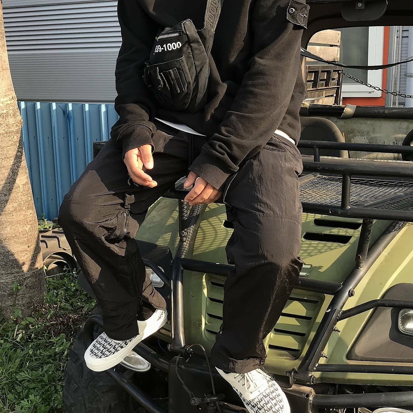 Vans Vault x Fear of God OG Era 95 DX White Black 착용 스타일