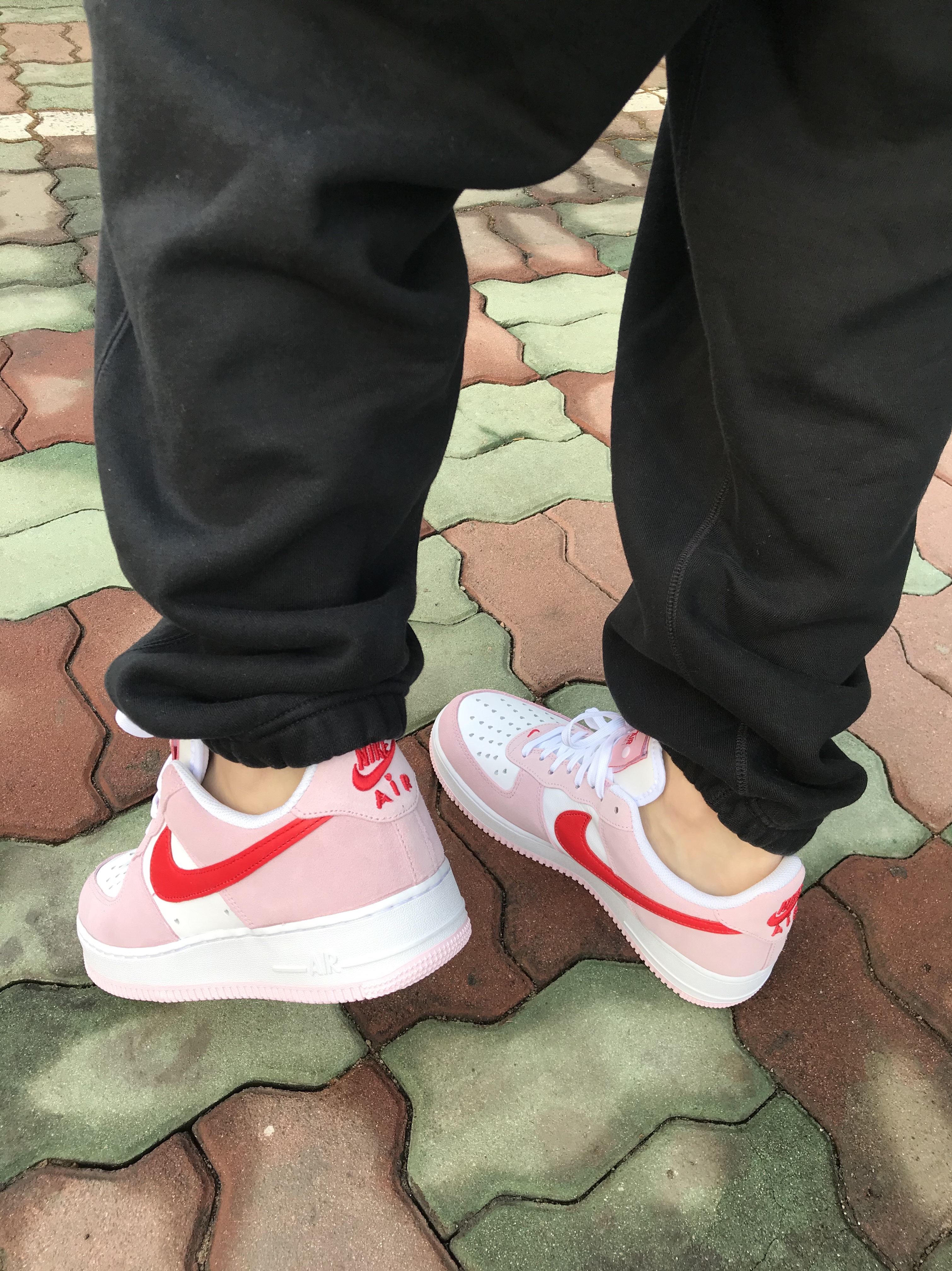 Nike Air Force 1 '07 QS Valentine's Day, Essentials Knit Hoodie Black - 20FW 착용 스타일 - 4
