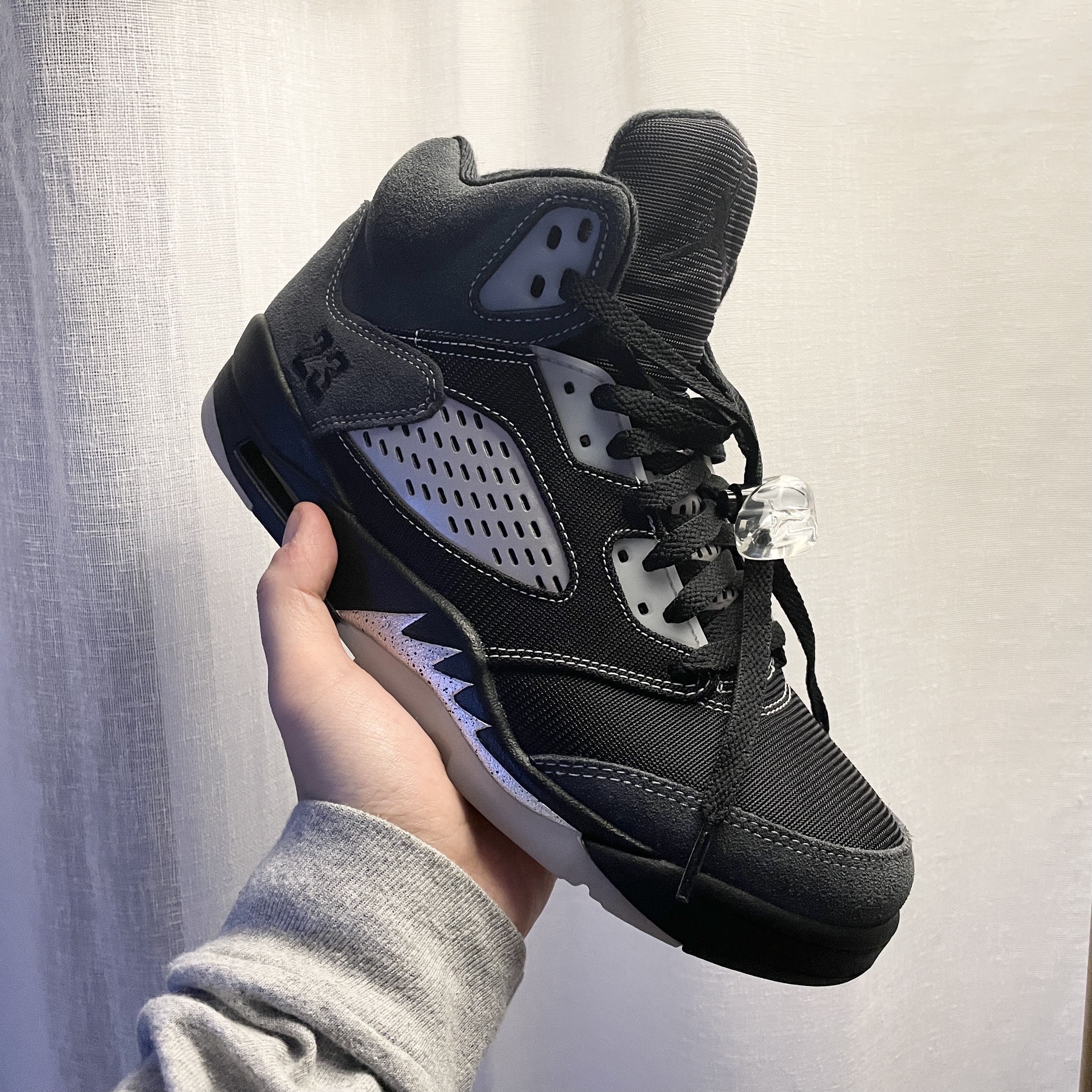 Jordan 5 Retro Anthracite 착용 스타일 - 2