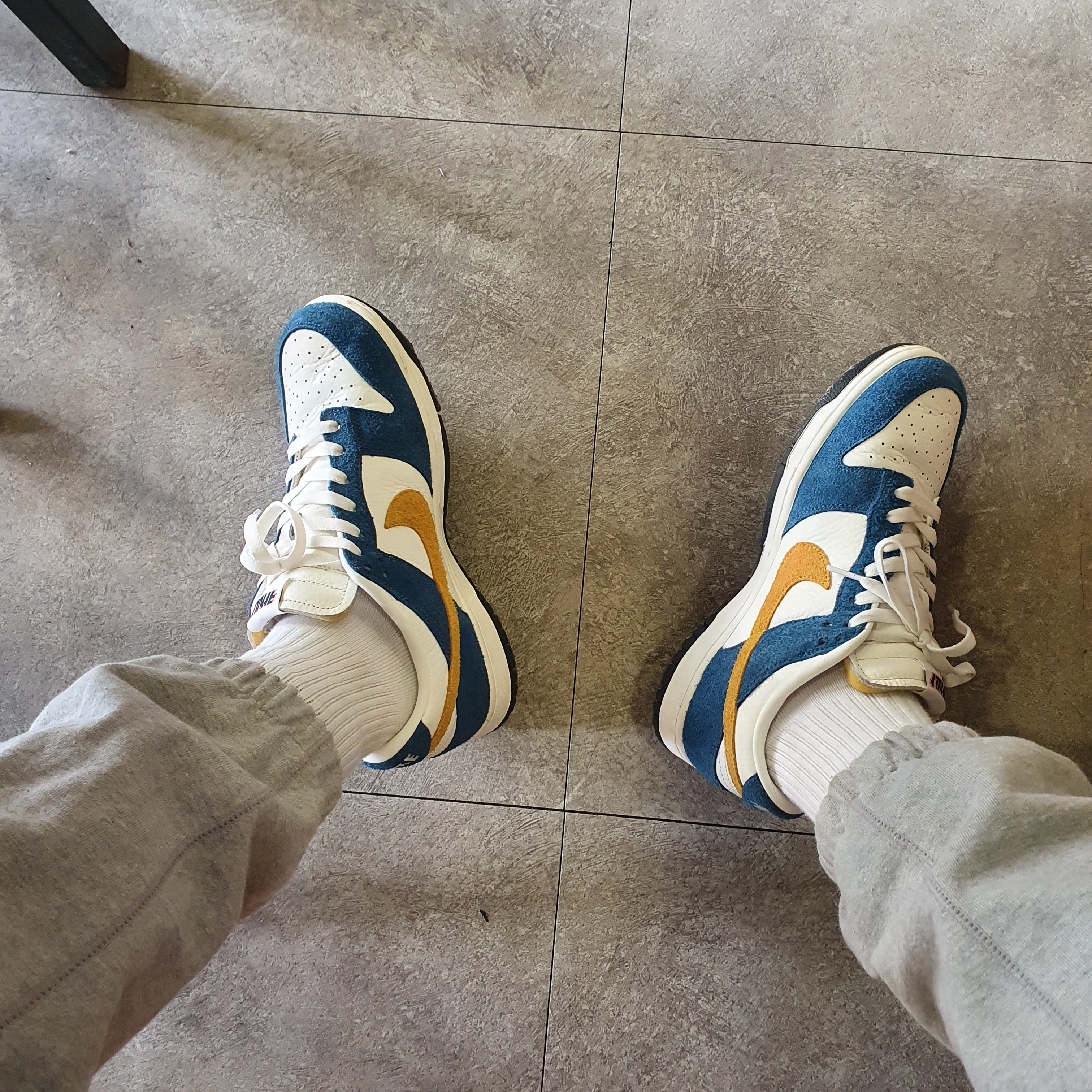 Nike x Kasina Dunk Low 80's Bus 착용 스타일