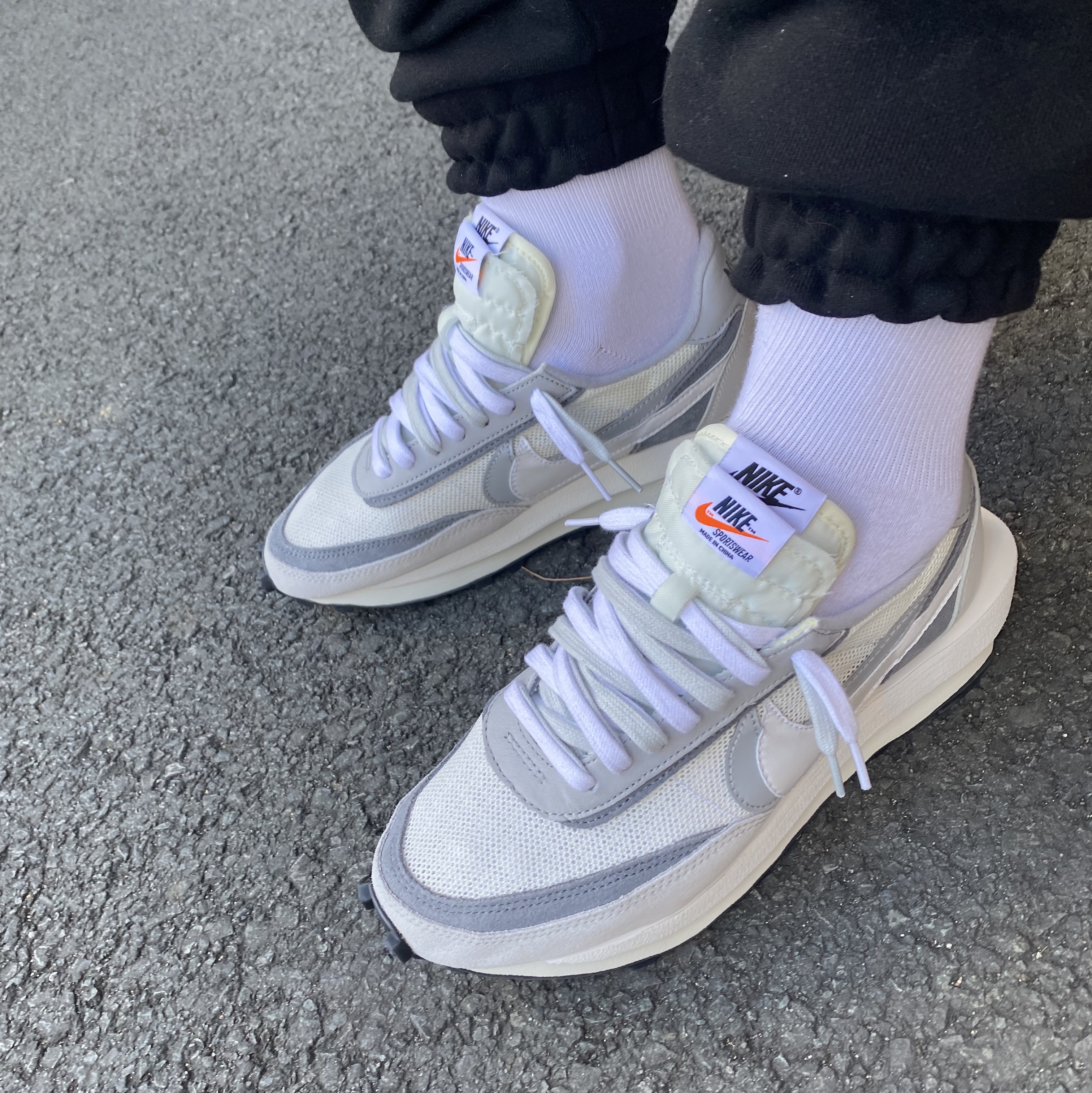 Nike x Sacai LDWaffle Summit White 착용 스타일