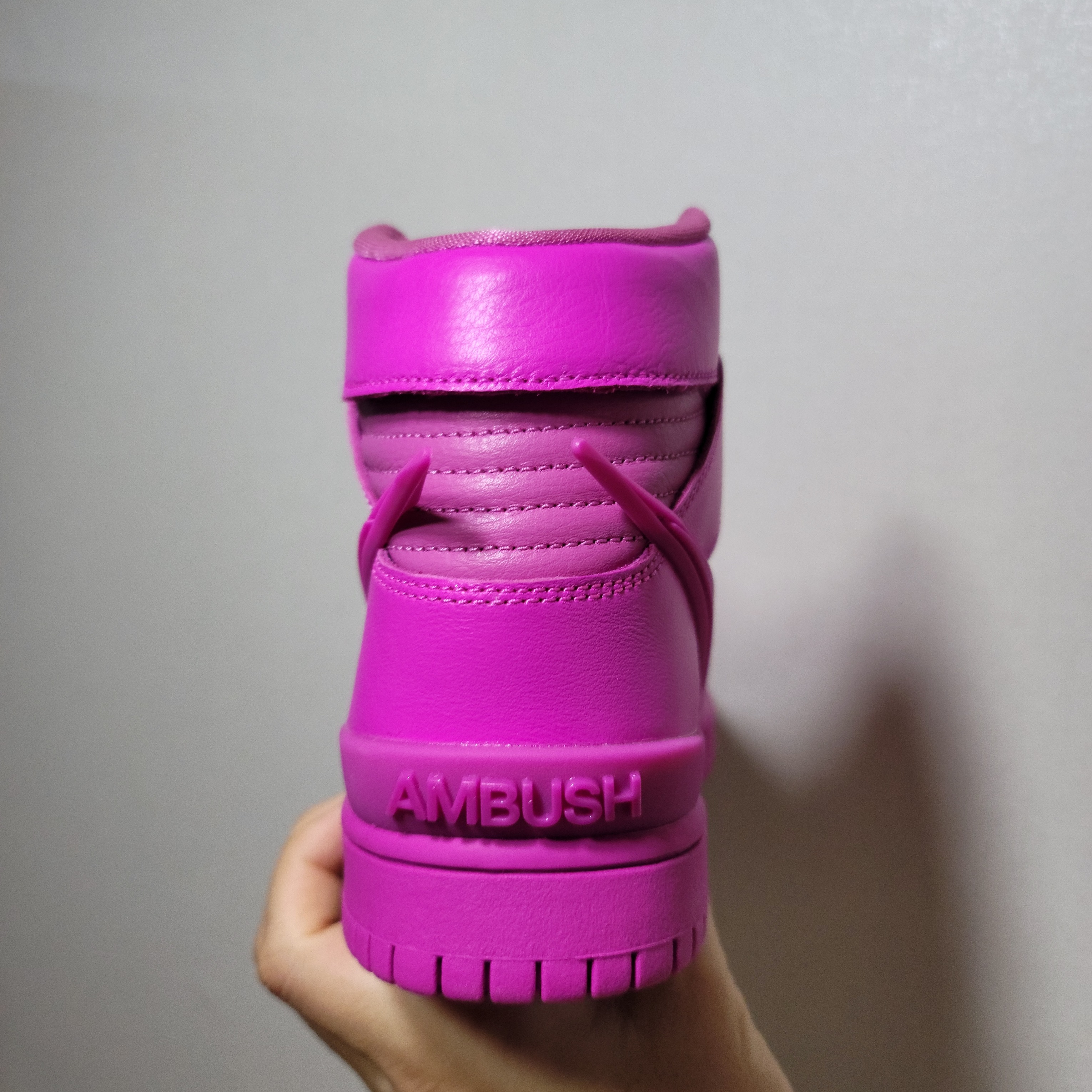 Nike x Ambush Dunk High Cosmic Fuchsia 착용 스타일 - 2