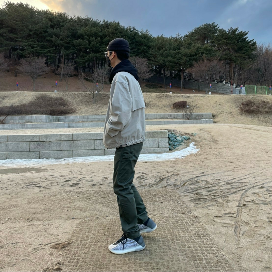 Adidas Yeezy QNTM Lifestyle 착용 스타일