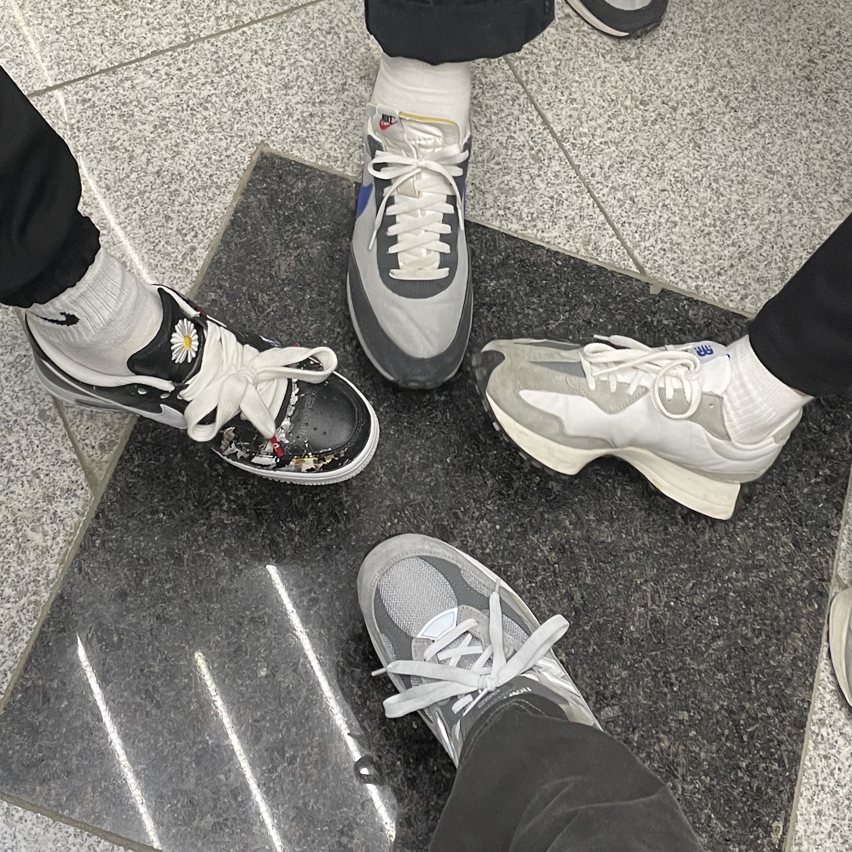 New Balance 992 Made in USA Grey - D Standard, Nike x Peaceminusone Air Force 1 Low Para-Noise 착용 스타일 - 3