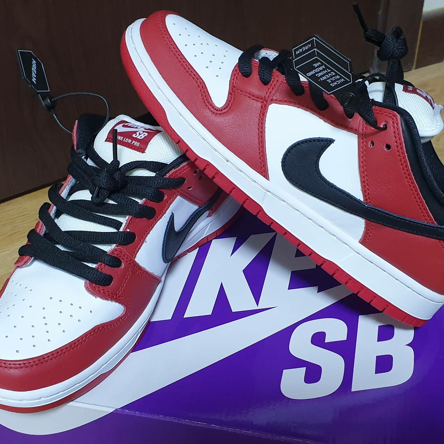 Nike SB Dunk Low Pro Chicago 착용 스타일 - 2