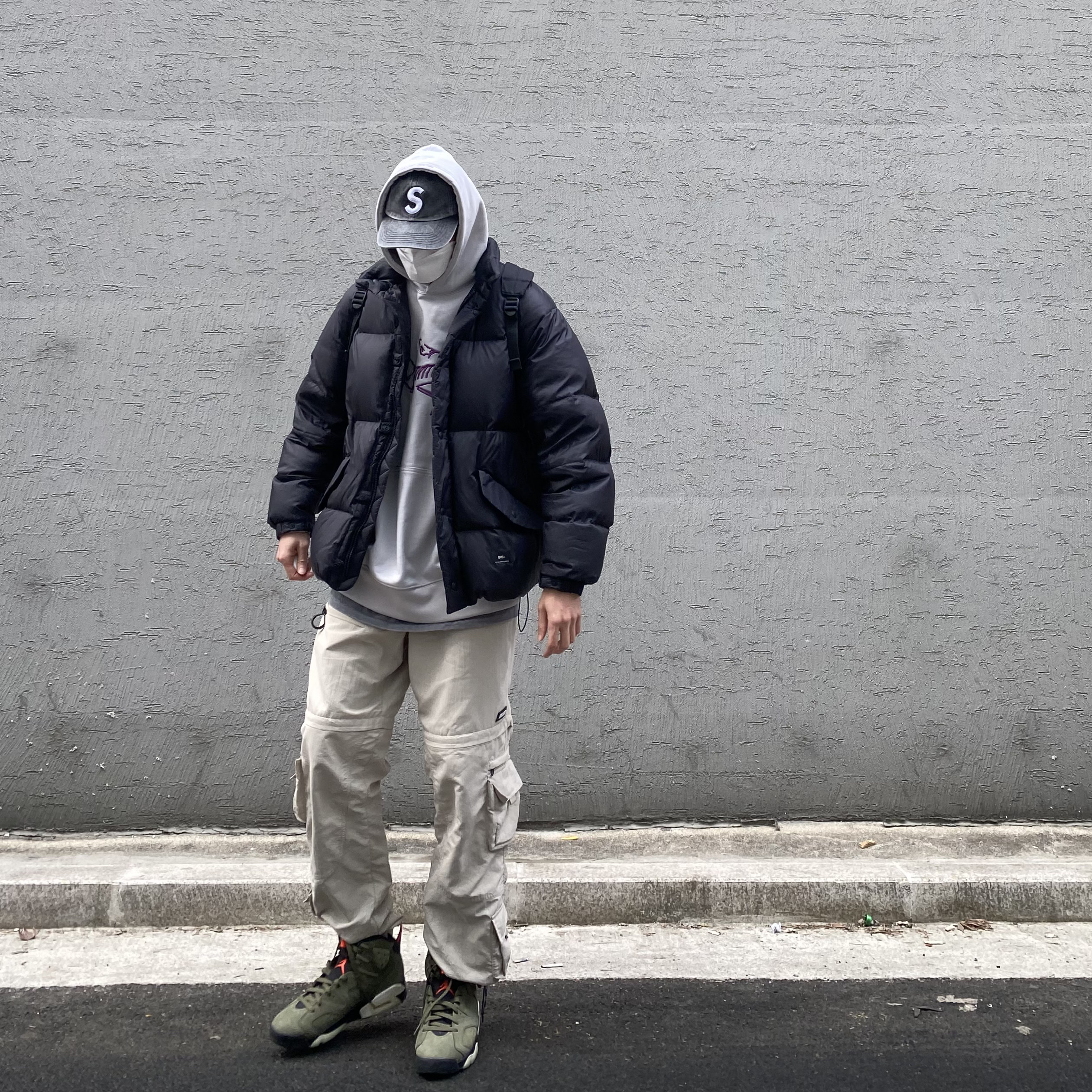 Jordan 6 x Travis Scott Retro Olive, Palace x Arc'teryx Hood Grey - 20FW 착용 스타일 - 2
